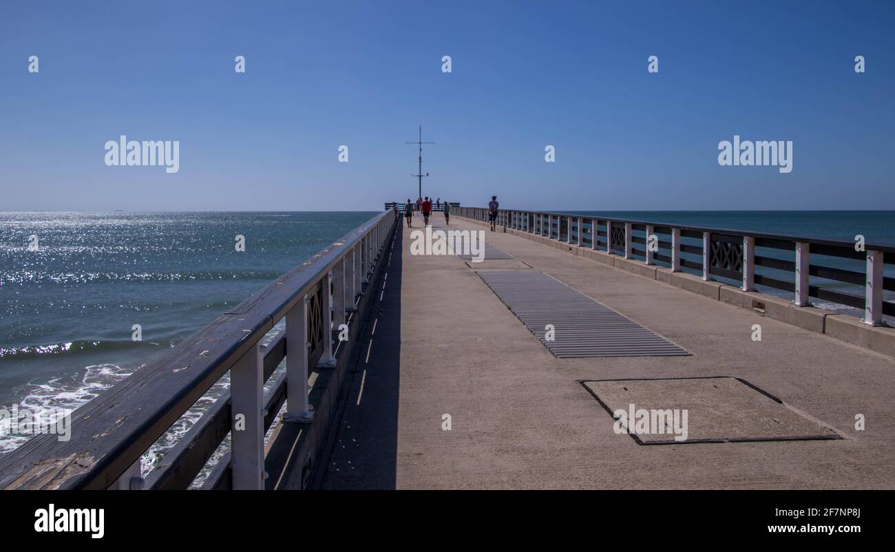 Humewood Beach Port Elizabeth, South Africa - Images from the Pier at Humewood beach ...