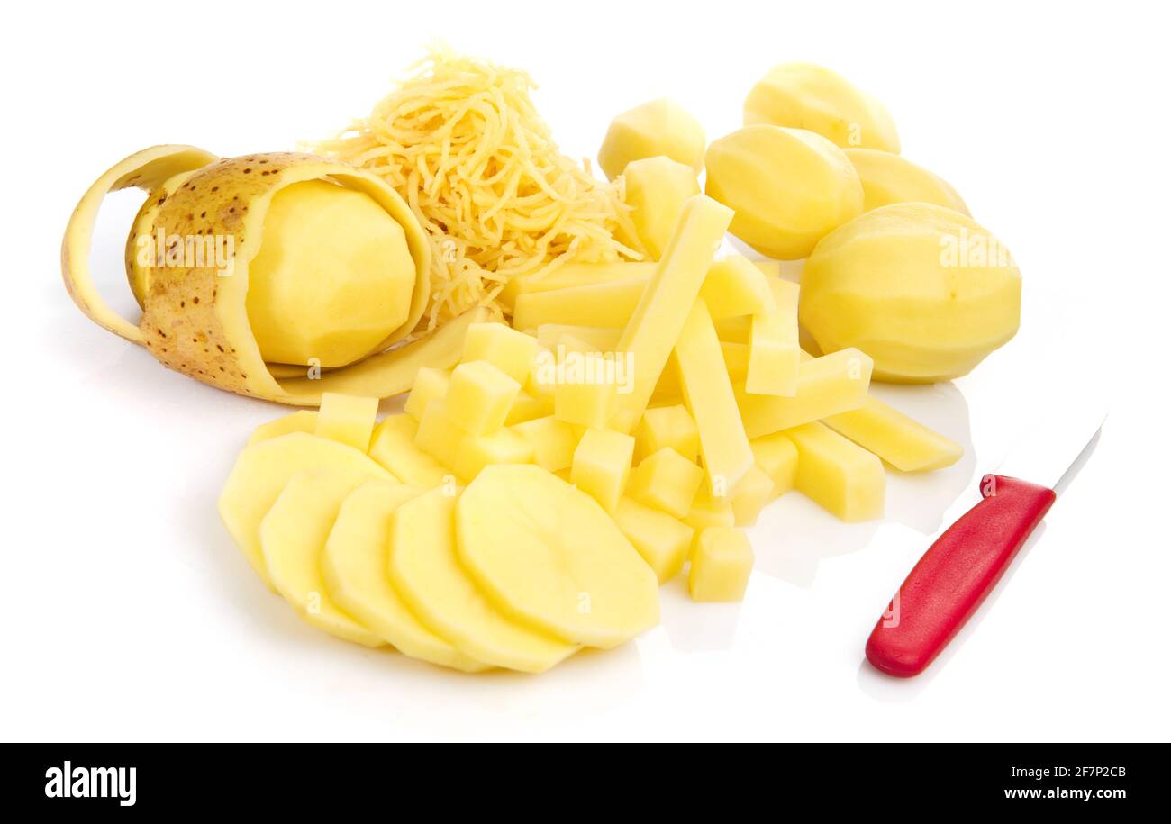 https://c8.alamy.com/comp/2F7P2CB/peeled-potato-in-different-cuts-isolated-on-white-background-cutting-potatoes-2F7P2CB.jpg