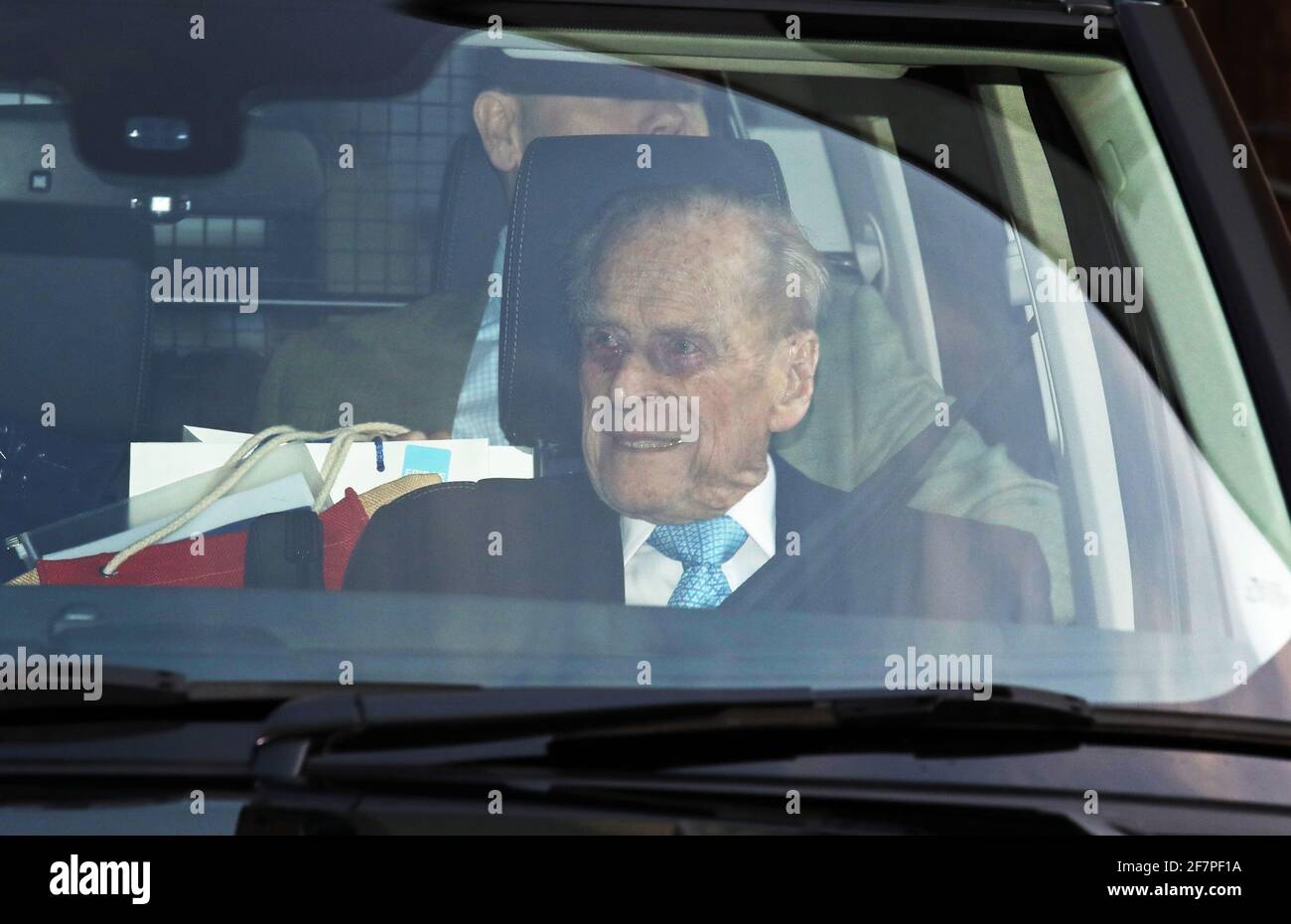 File photo dated 24/12/2019 of The Duke of Edinburgh leaving the King Edward VII Hospital in London, after being admitted for observation and treatment in relation to a pre-existing condition. The Duke of Edinburgh has died, Buckingham Palace has announced. Issue date: Friday April 9, 2020. Stock Photo
