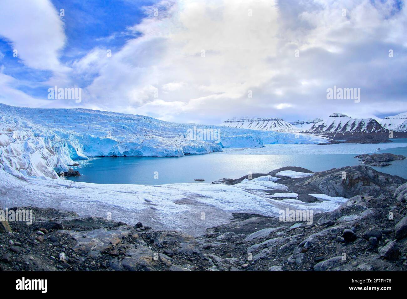 nordenskild-glacier-petuniabukta-billefjord-arctic-spitsbergen-svalbard-norway-europe-2F7PH78.jpg