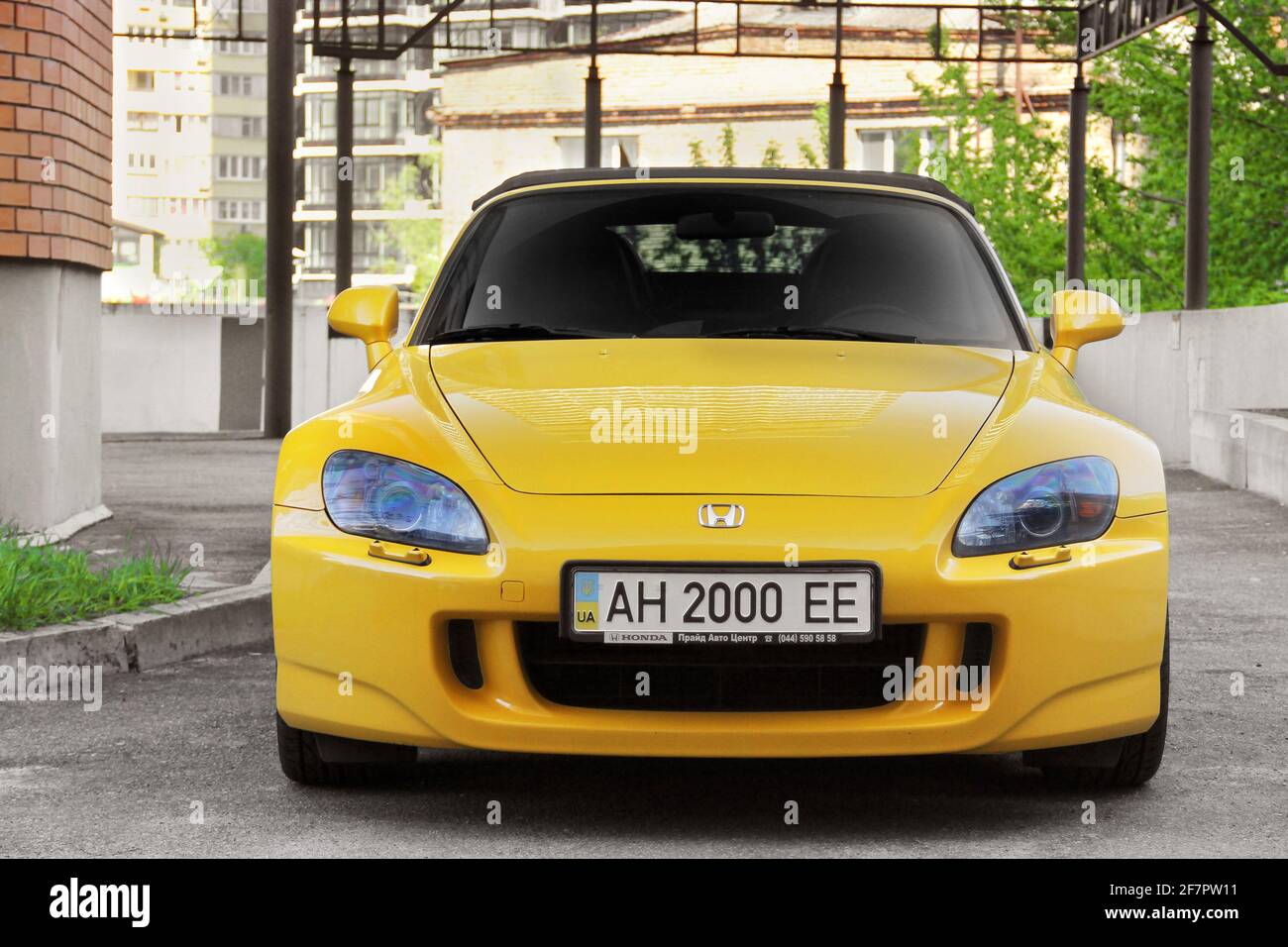 Kiev, Ukraine - May 3, 2019: A yellow supercar Honda S2000 in the city  Stock Photo - Alamy