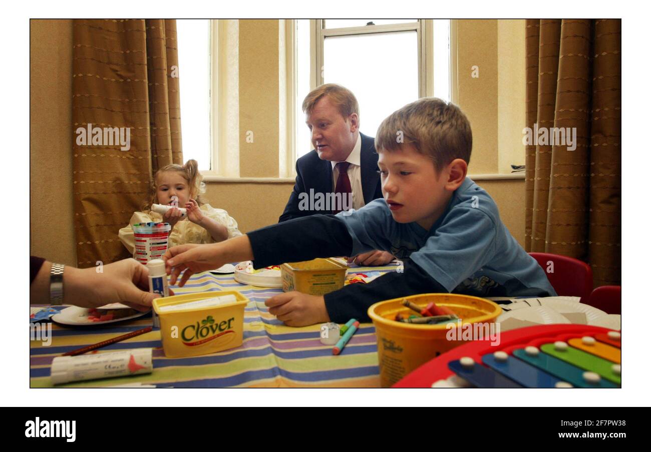 Charles Kennedy photocall in the creche in the Imperial Hotel in Blackpool during the 2005 Liberal Democrats Conference.pic David Sandison 20/9/2005 Stock Photo