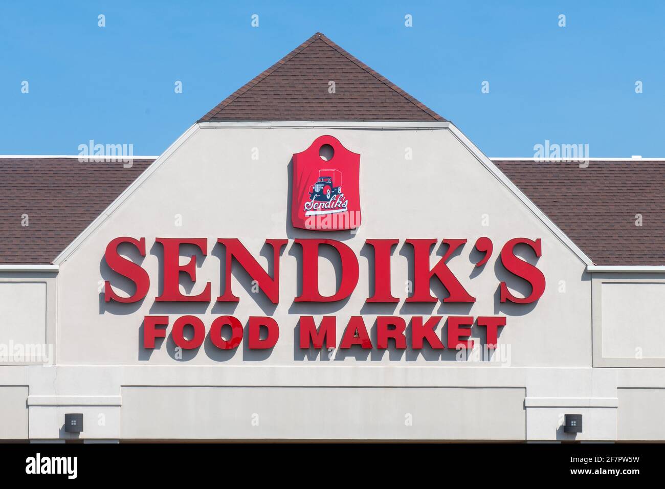 Germantown, WI 7 April 2021 A Sendiks food markert grocery store