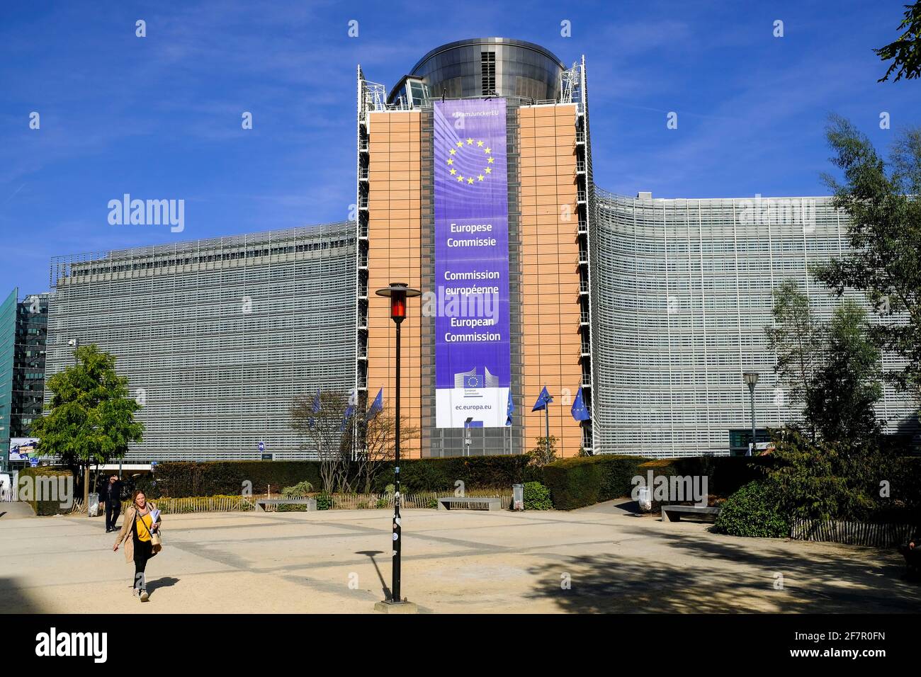 20.09.2019, Bruessel, Belgien - Blick vom Schuman-Kreisel in Bruessel auf das Gebaeude der Europaeischen Kommission, das Palais Berlaymont Stock Photo