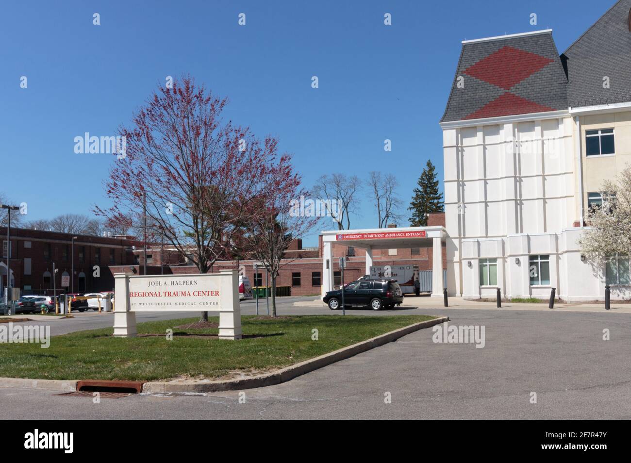 the emergency entrance to the Regional Trauma Center at the Westchester Medical Center in Westchester County, New York Stock Photo