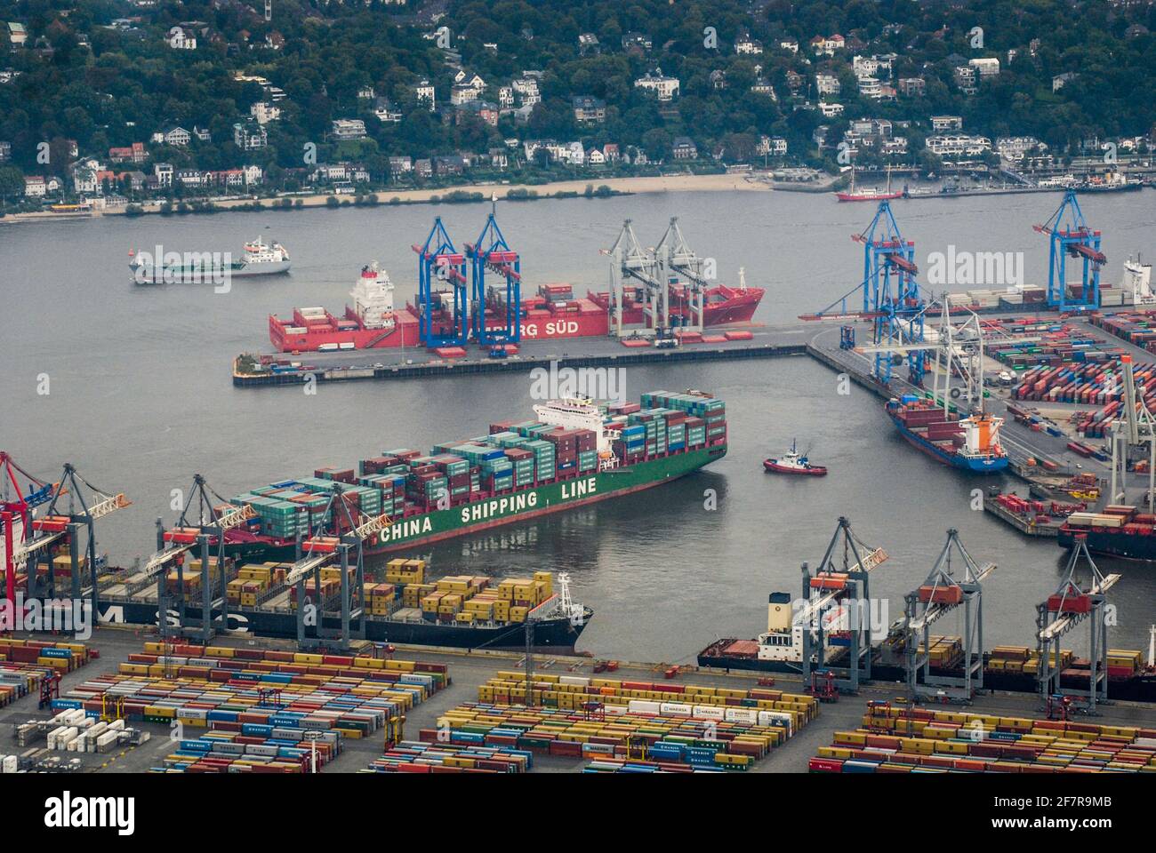 Der HHLA Container Terminal Altenwerder (CTA) ist  eines der weltweit modernsten Containerterminals. Es gehört der Hamburger Hafen und Logistik AG Stock Photo