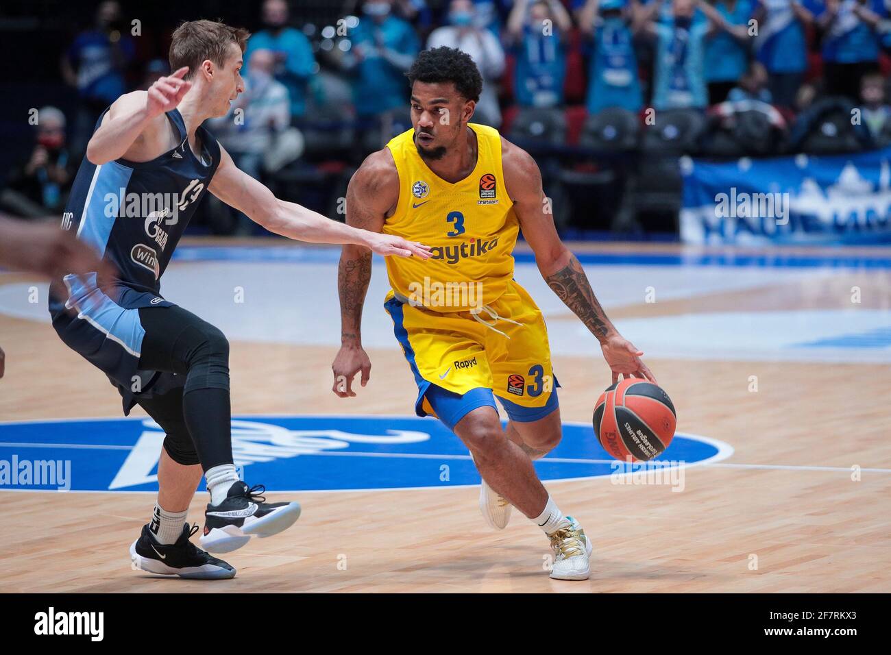 09-04-2021: Basketbal: BC Zenit Saint Petersburg v Maccabi Tel Aviv: Sint Petersburg SAINT PETERSBURG, RUSSIA - APRIL 9: Dmitry Khvostov of BC Zenit, Stock Photo
