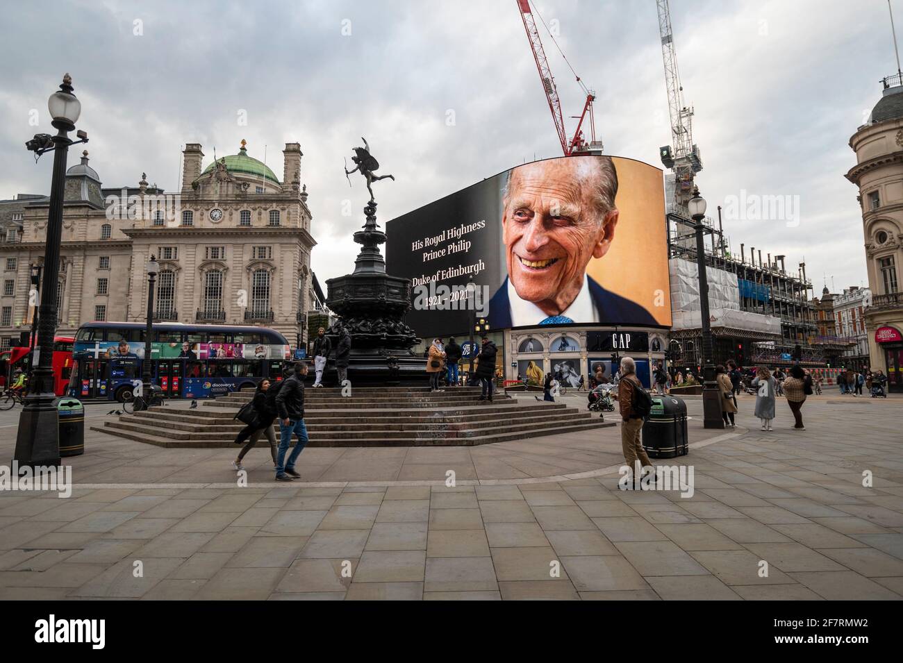 London, UK.  9 April 2021. A tribute is displayed on a digital screen in Piccadilly Circus after the death of Prince Philip, aged 99, was announced. Credit: Stephen Chung / Alamy Live News Stock Photo