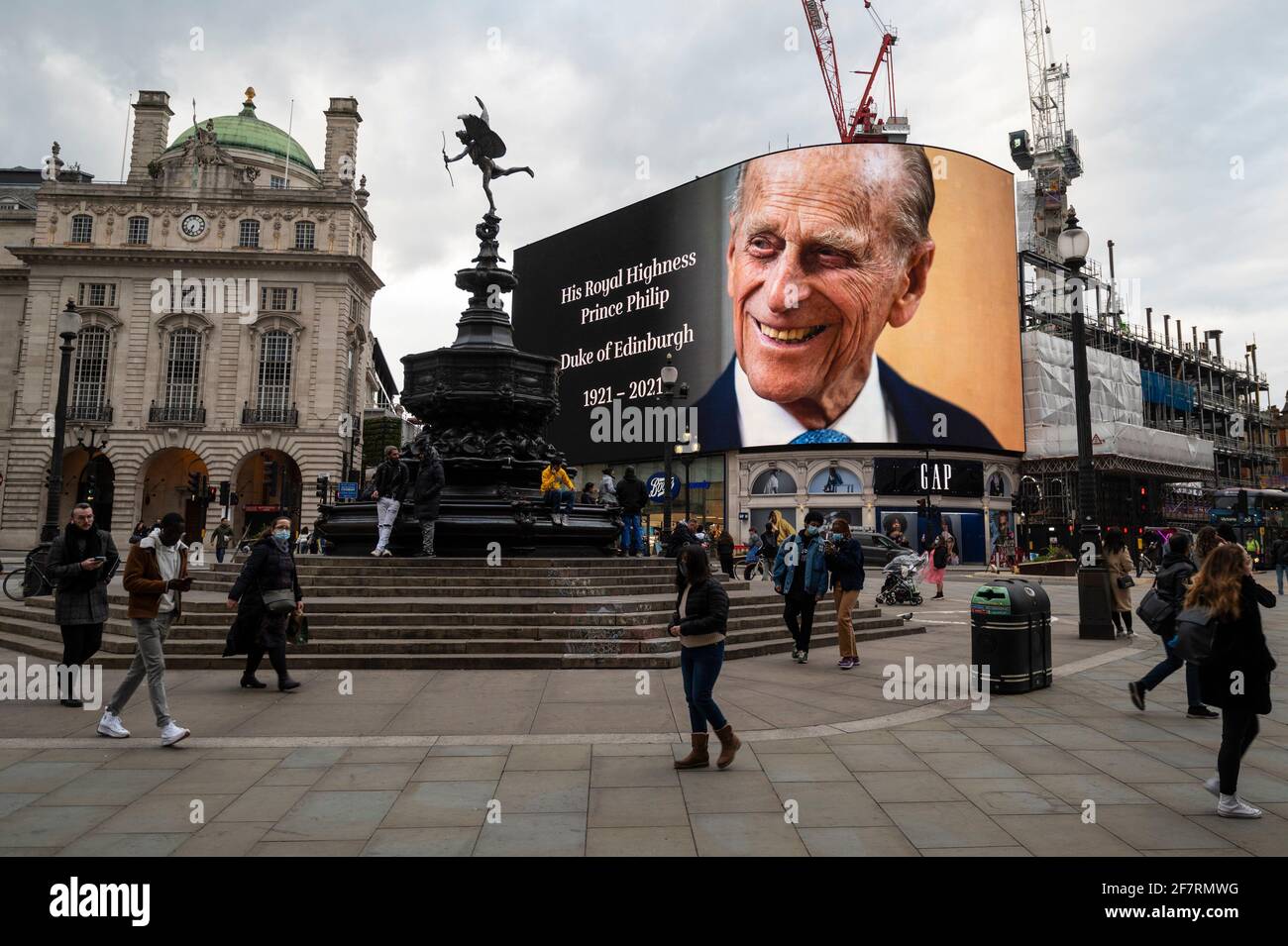 London, UK.  9 April 2021. A tribute is displayed on a digital screen in Piccadilly Circus after the death of Prince Philip, aged 99, was announced. Credit: Stephen Chung / Alamy Live News Stock Photo