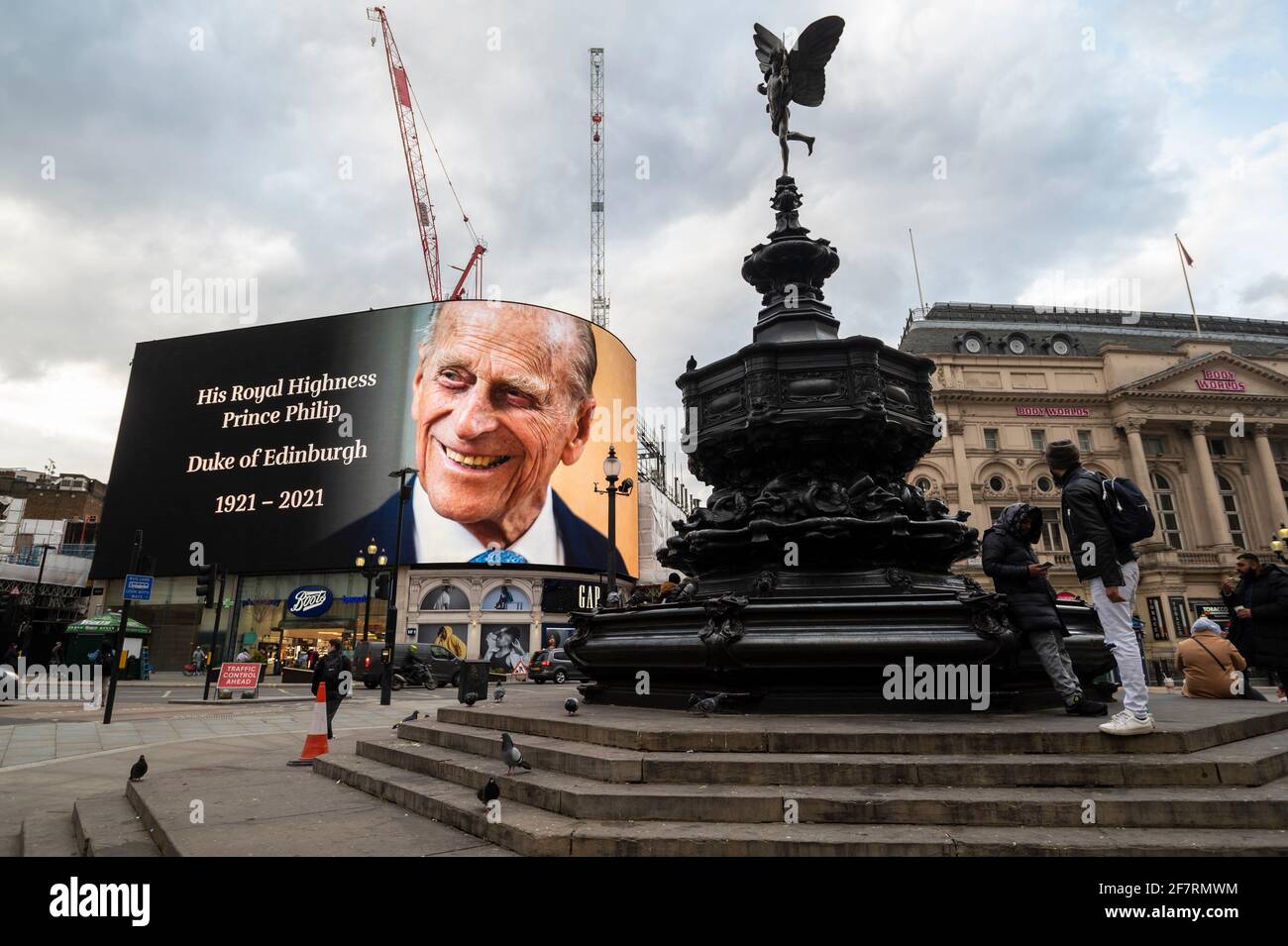 London, UK.  9 April 2021. A tribute is displayed on a digital screen in Piccadilly Circus after the death of Prince Philip, aged 99, was announced. Credit: Stephen Chung / Alamy Live News Stock Photo