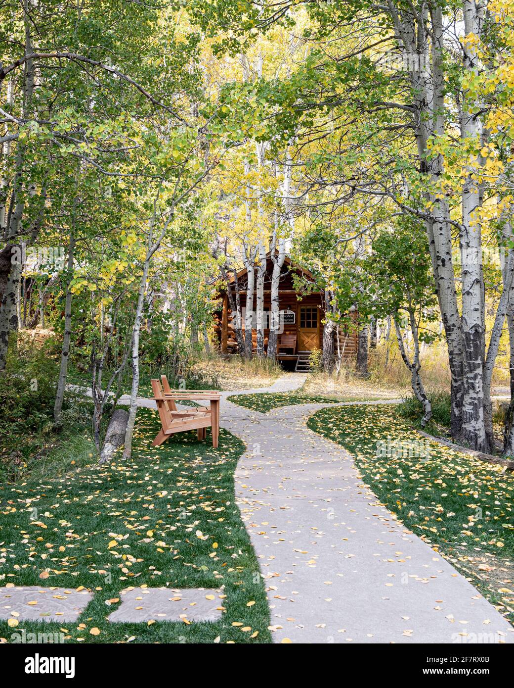 Cabin at the Wylder Hotel, former Sorensen's resort, in the Hope Valley near Markleeville, a famous tourist spot in the Fall, featuring yellow leaves Stock Photo