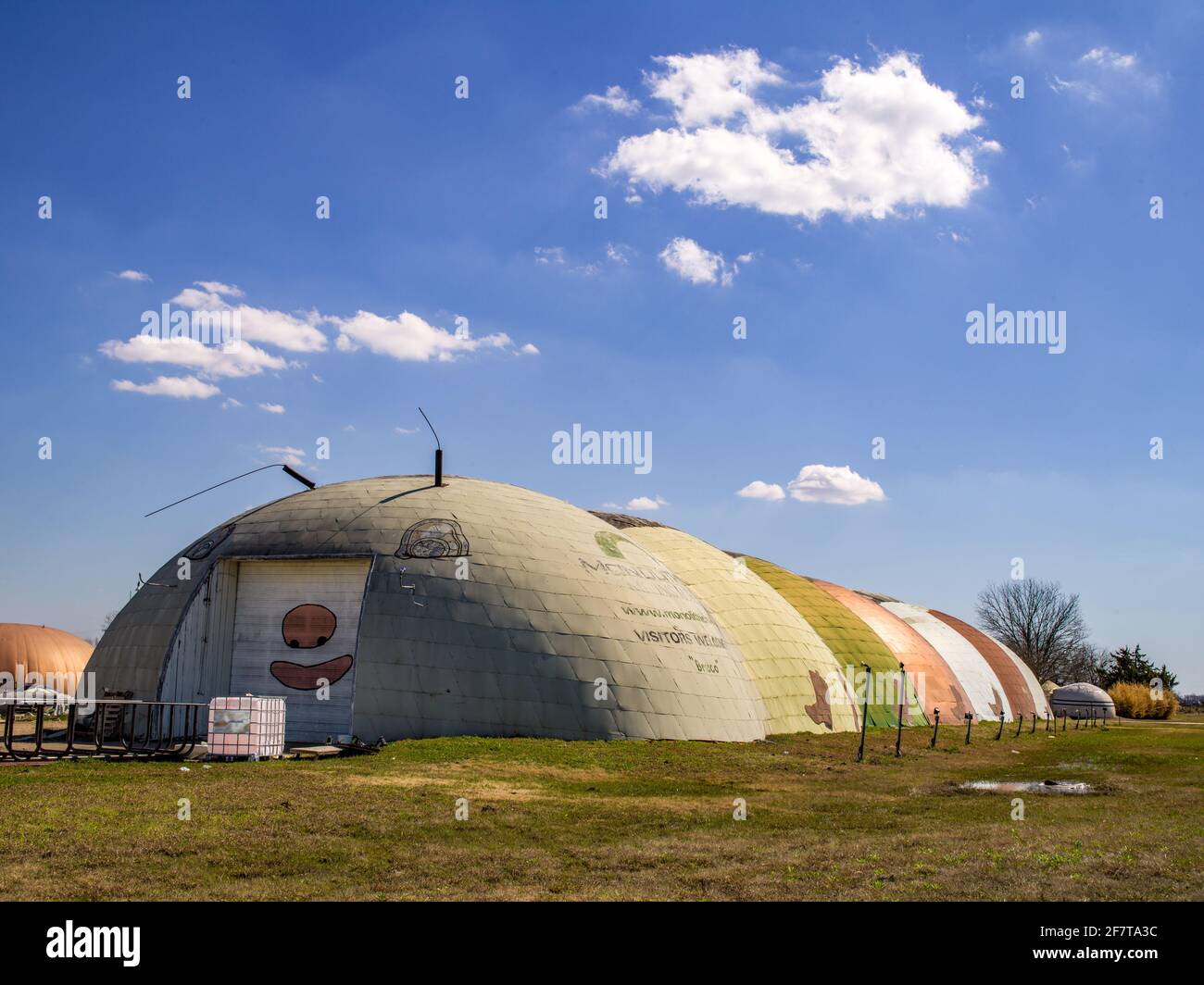 Monolithic dome institute hires stock photography and images Alamy
