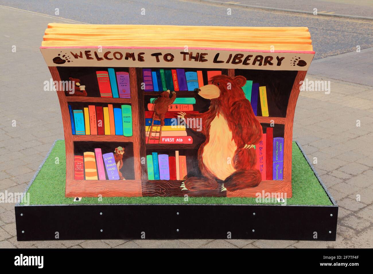 Book Bench Trail, painted public bench, Bear imagery, Hunstanton, Norfolk, England Stock Photo