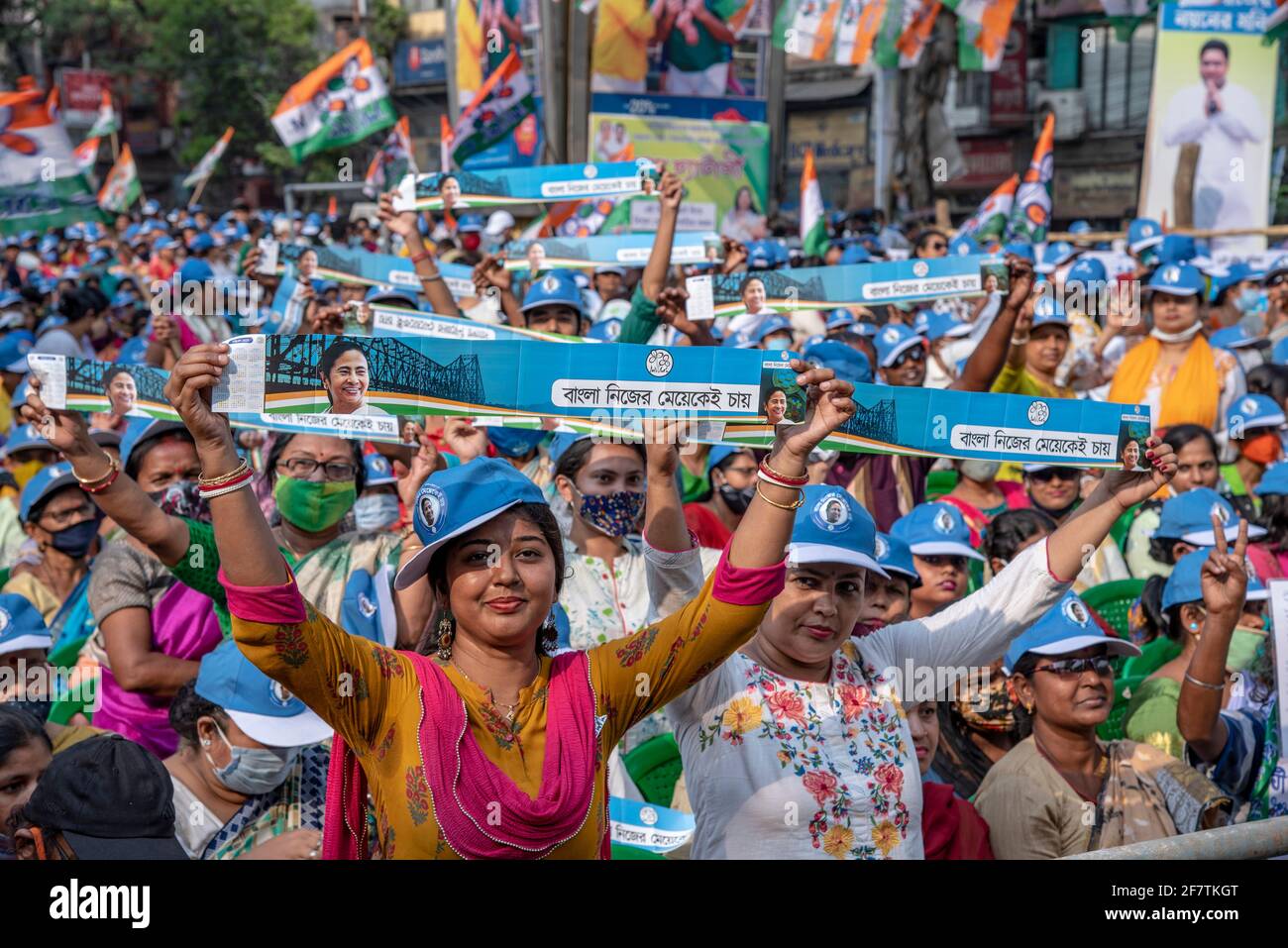 Kolkata, India. 08th Apr, 2021. 8 April 2021 - Election campaign of west Bengal assembly election by different leading political parties before 4th phase of election at Kolkata. (Photo by Amlan Biswas/Pacific Press/Sipa USA) Credit: Sipa USA/Alamy Live News Stock Photo