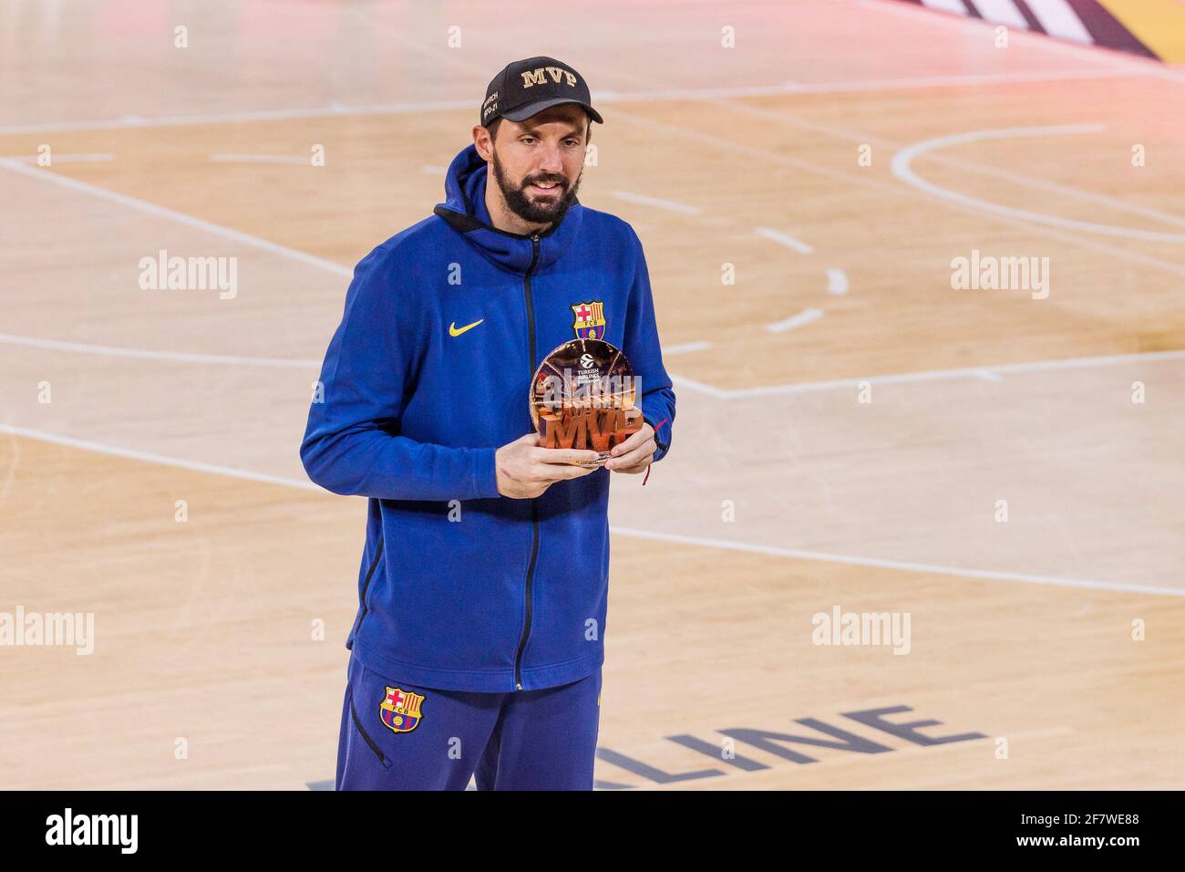 Nikola Mirotic of Fc Barcelona with MVP trophy during the Turkish Airlines EuroLeague basketball match between FC Barcelona and FC Bayern Munich on April 9, 2021 at Palau Blaugrana in Barcelona, Spain - Photo Javier Borrego / Spain DPPI / DPPI / LiveMedia Stock Photo