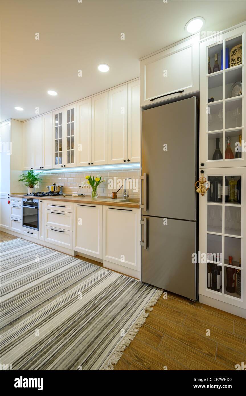 cozy modern well designed kitchen interior Stock Photo - Alamy