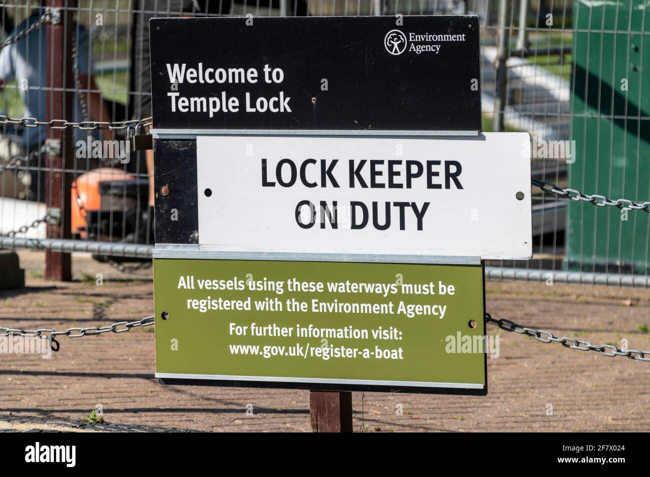 A large notice informing boat crews – ‘Lock Keeper on Duty’ at Temple ...