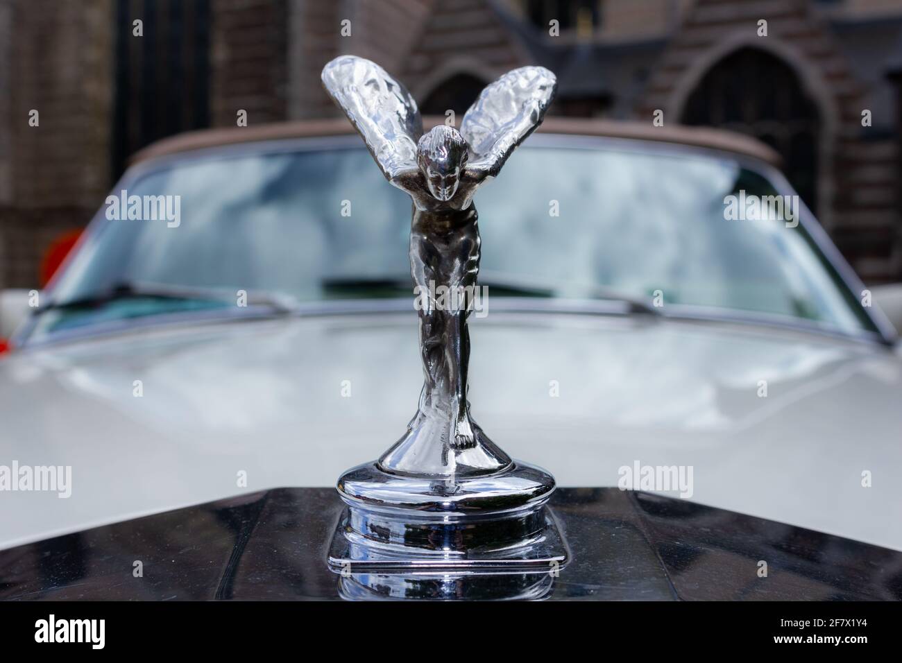 'Spirit of Ecstasy' figurine mounted on a Rolls Royce Silver Shadow II Stock Photo