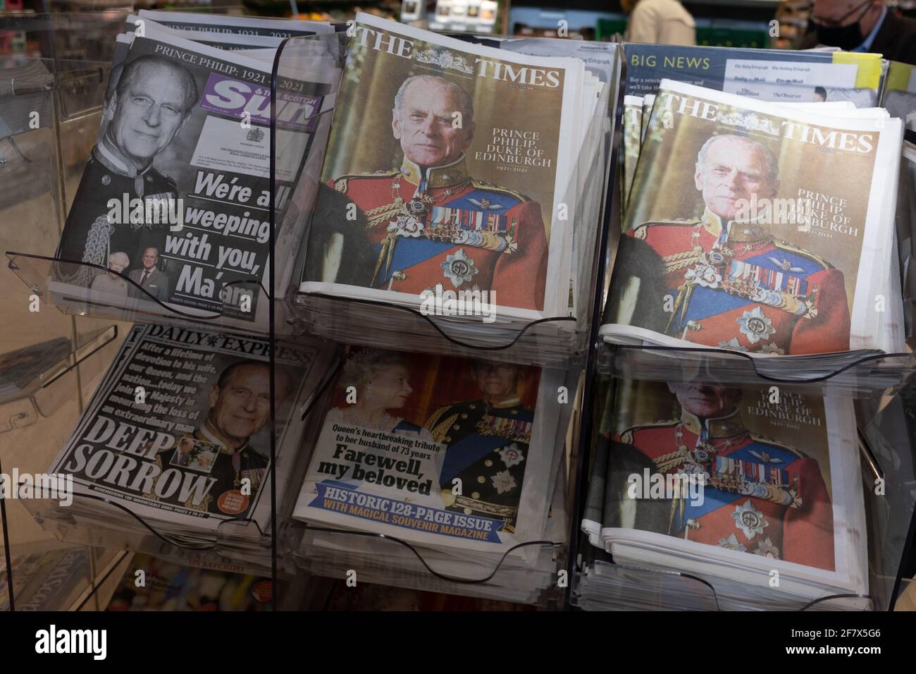 Glasgow, UK, 10th April 2021. A display of newspapers announcing the death of His Royal Highness Prince Philip, Duke of Edinburgh, at the age of 99-years. Photo credit: Jeremy Sutton-Hibbert/Alamy Live News Stock Photo