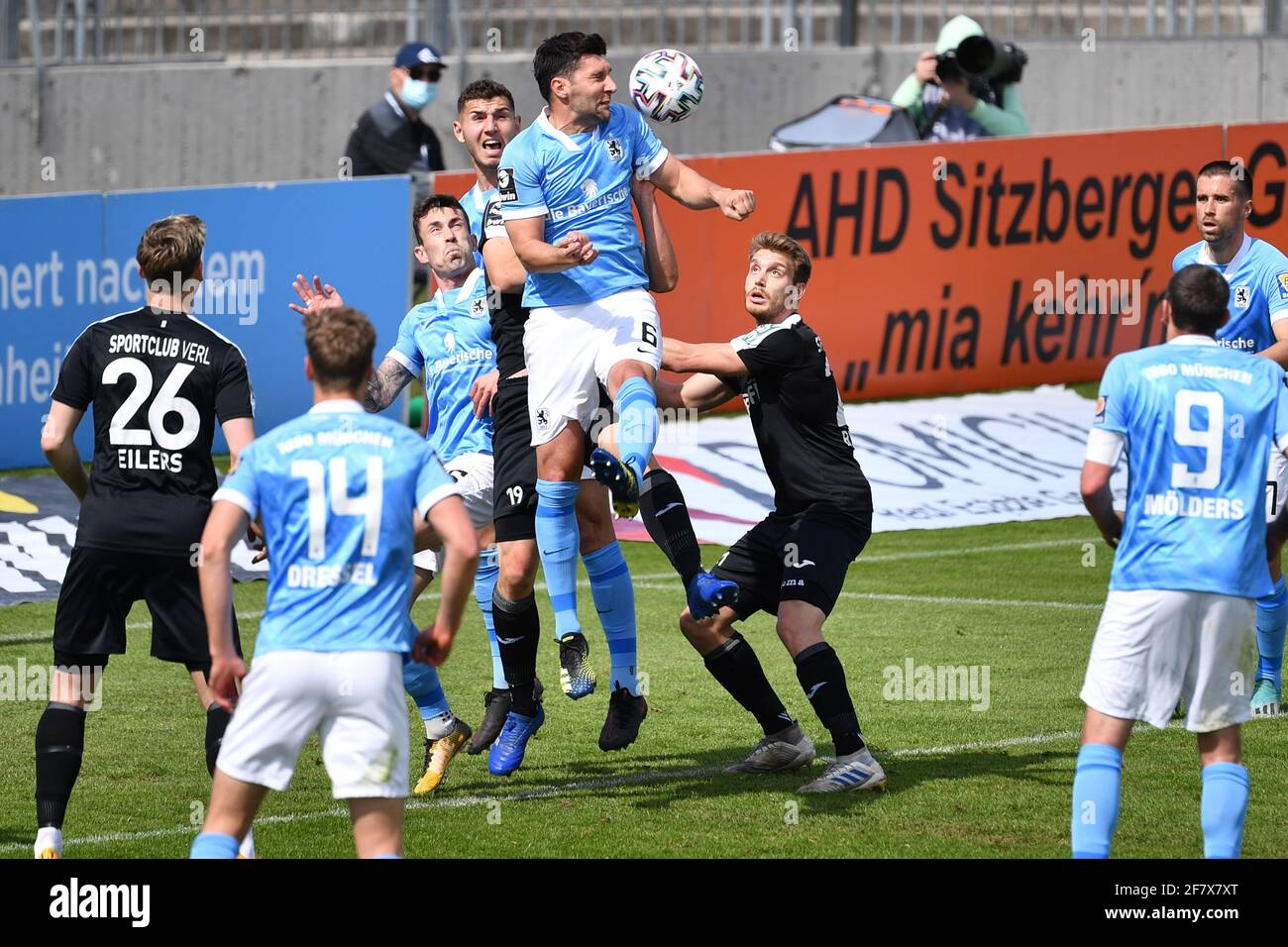 Penalty area scene, Stefan SALGER (TSV Munich 1860) heads the ball away,  action, duels. Soccer 3rd league, Liga3, TSV Munich 1860 - SC Verl on April  10th, 2021 in Muenchen GRUENWALDER STADION.