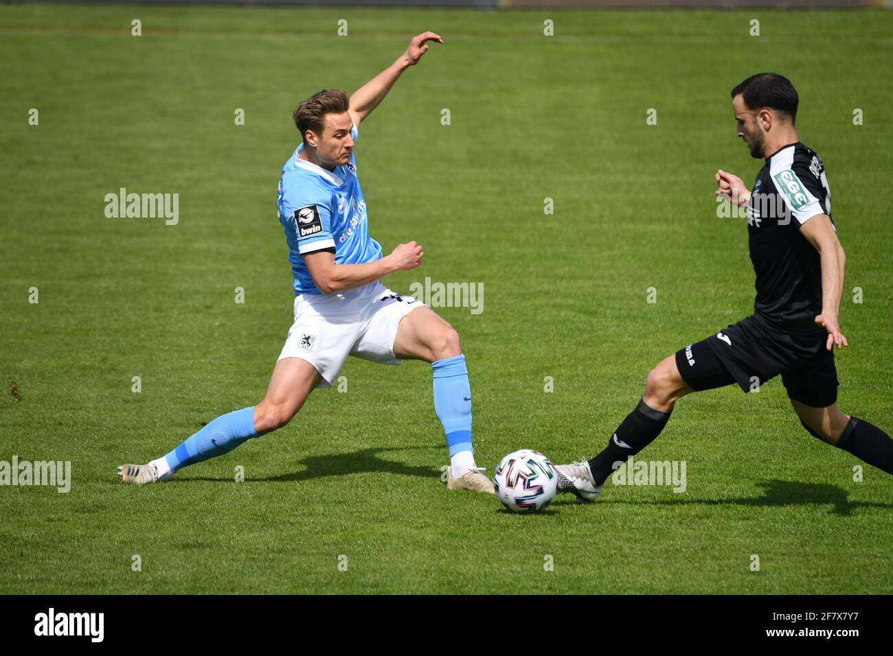 Dennis DRESSEL (TSV Munich 1860), action, duels. Soccer 3rd league, Liga3, TSV Munich 1860 - SC Verl on April 10th, 2021 in Muenchen GRUENWALDER STADION. DFL REGULATIONS PROHIBIT ANY USE OF PHOTOGRAPHS AS IMAGE SEQUENCES AND / OR QUASI-VIDEO. | usage worldwide Stock Photo