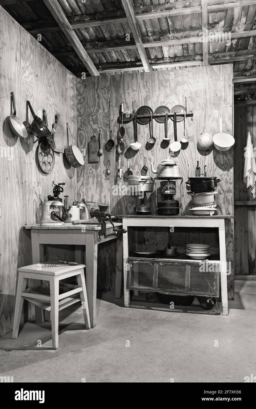 Oriental cabinet hi-res stock photography and images - Alamy