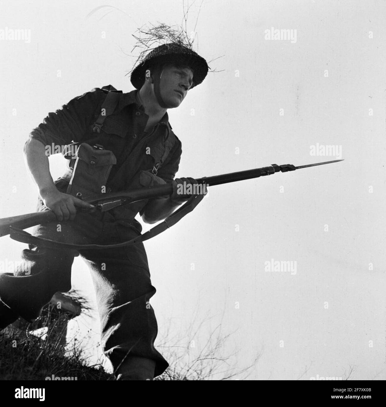 Lee enfield rifle bayonet Black and White Stock Photos & Images - Alamy