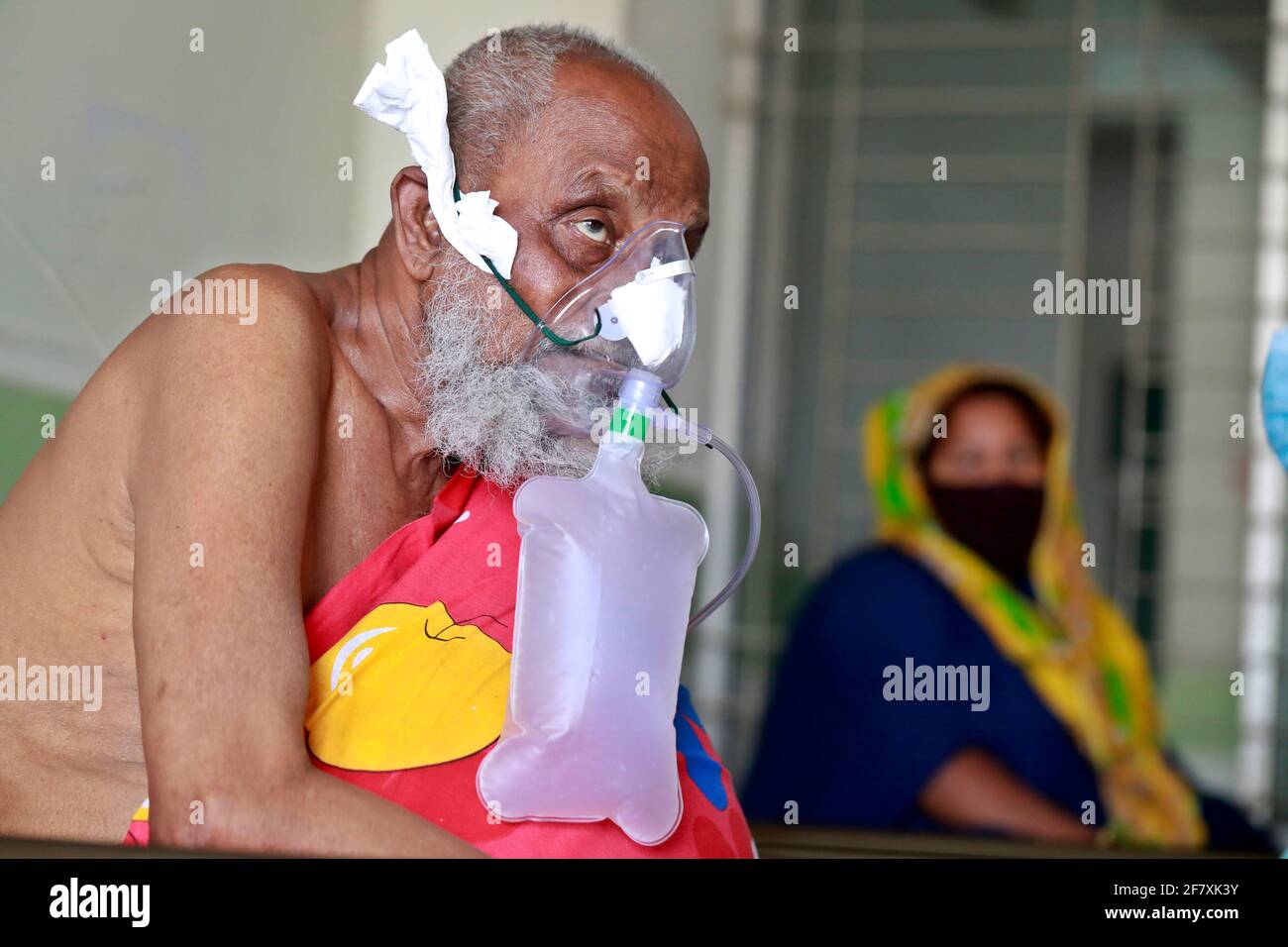 Dhaka, Bangladesh - March 10, 2021: Patient pressure is increasing at Mugda  Hospital in the capital as the incidence of new corners has increased. Not  Stock Photo - Alamy