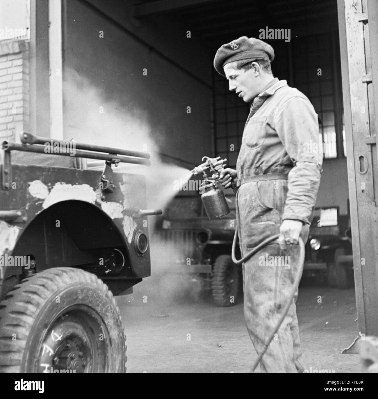 Using sprayer Black and White Stock Photos & Images Alamy
