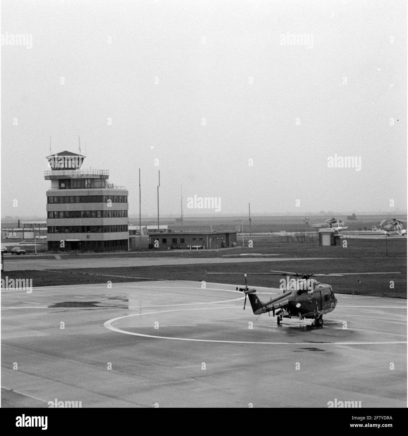 Klm sikorsky hi-res stock photography and images - Alamy