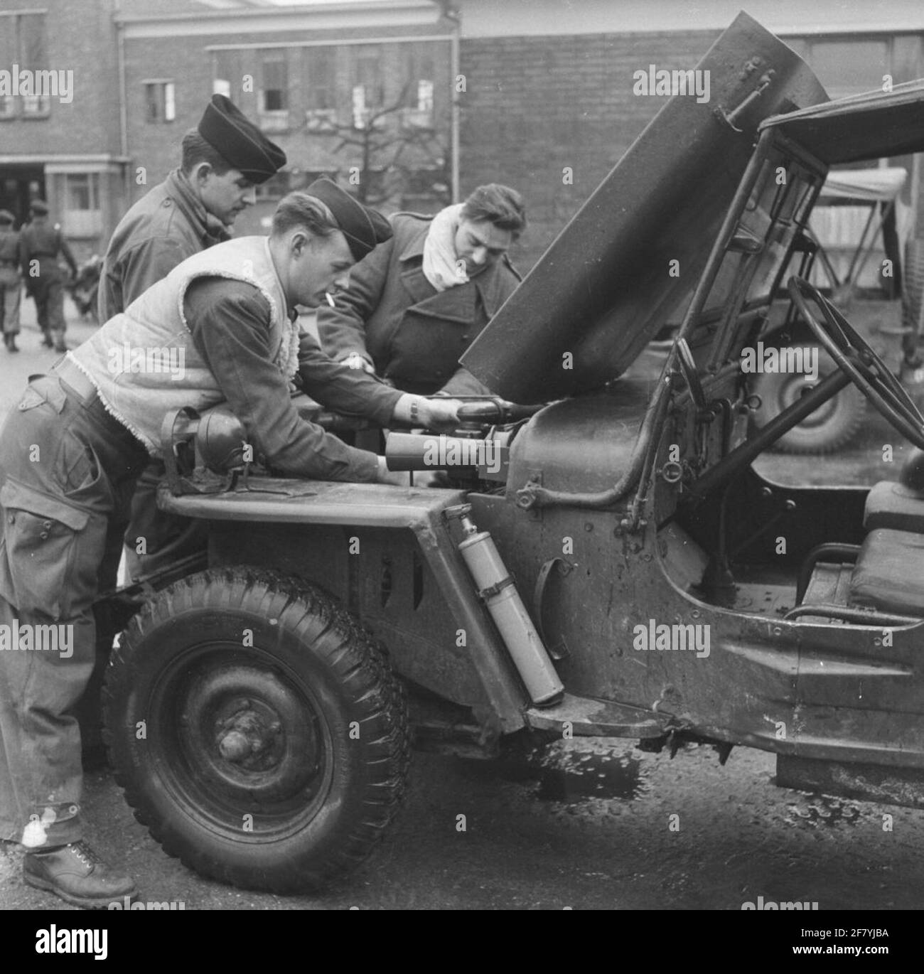 Jeep with soldiers Black and White Stock Photos & Images Jeep with soldiers Black and White Stock Photos & Images