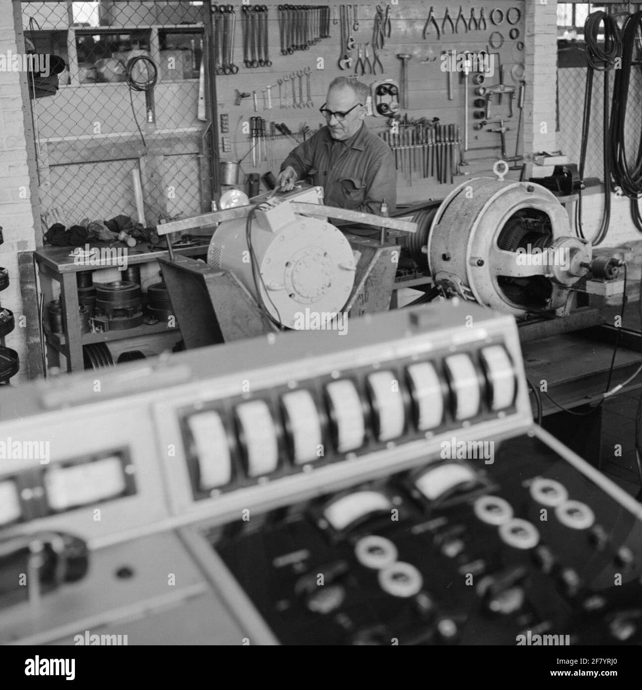 Electrical engineering Black and White Stock Photos & Images - Alamy