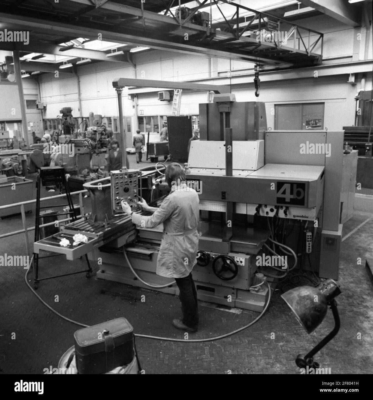 Personnel work in workshops hi-res stock photography and images - Alamy