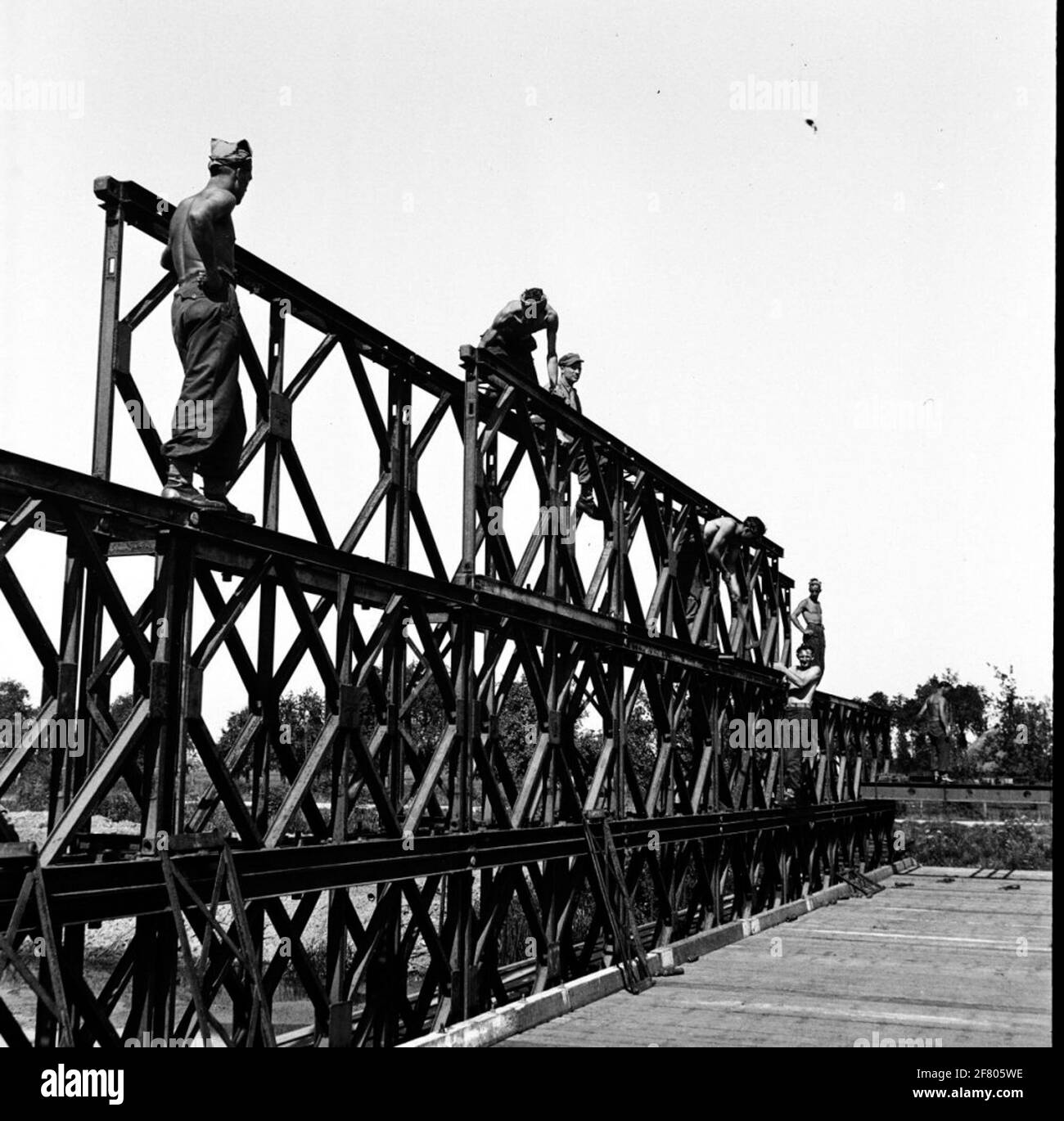 Bailey bridge construction / Pontoon bridge, framework school 1st regiment pioneers Stock Photo