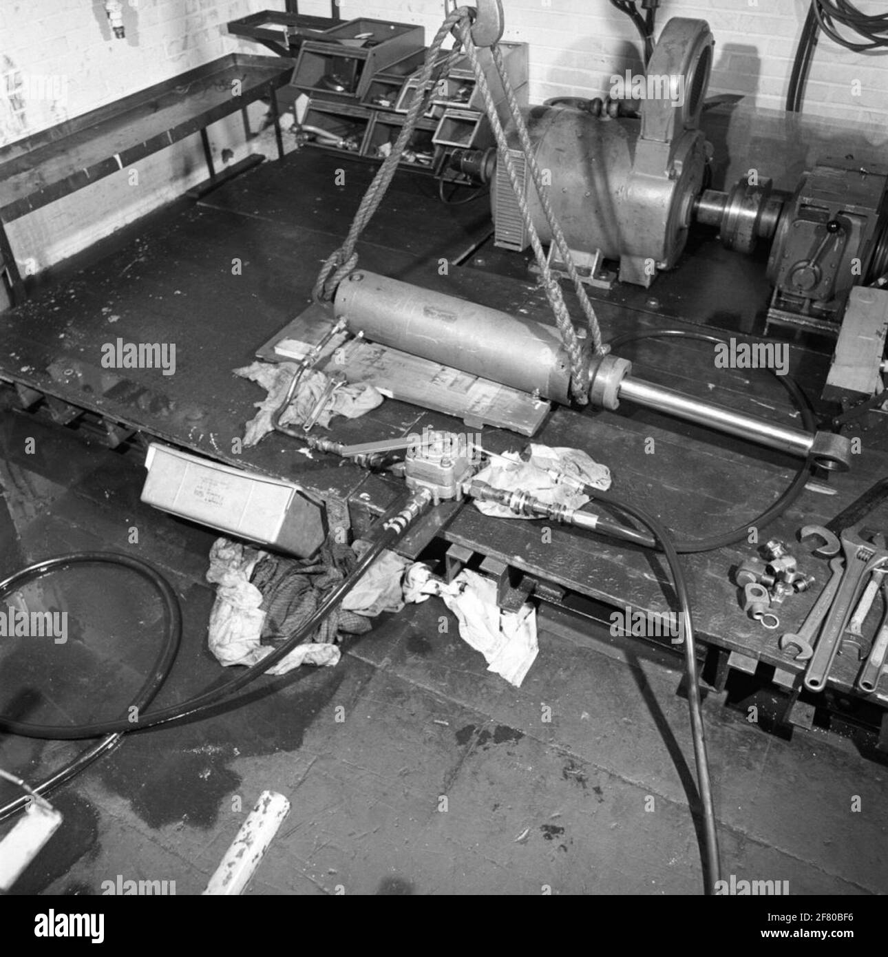 Hydraulics accident; Jumped leadership, 1978 Stock Photo Alamy