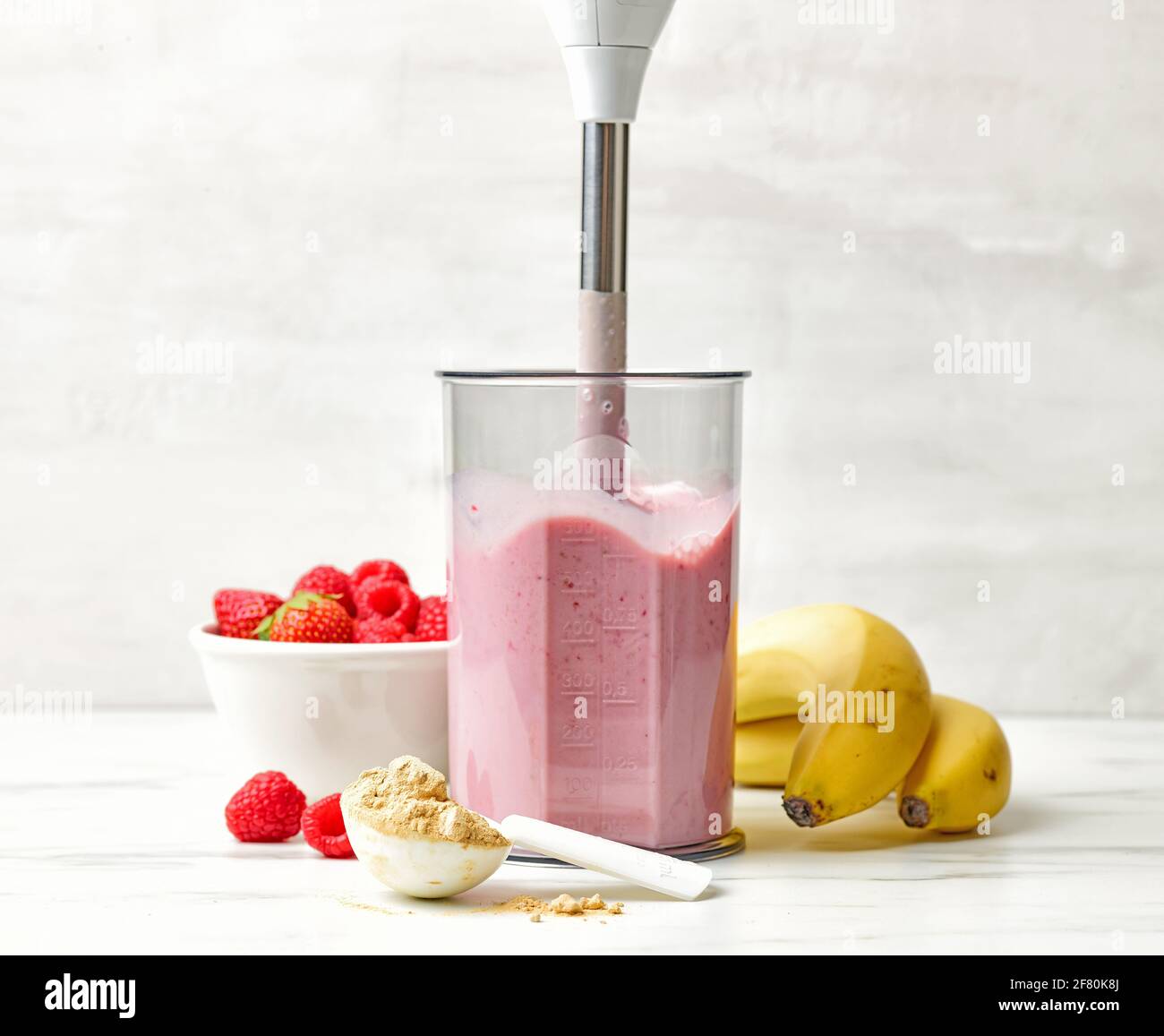 Milkshake Table Making milkshake on kitchen table hi-res stock photography and images ...