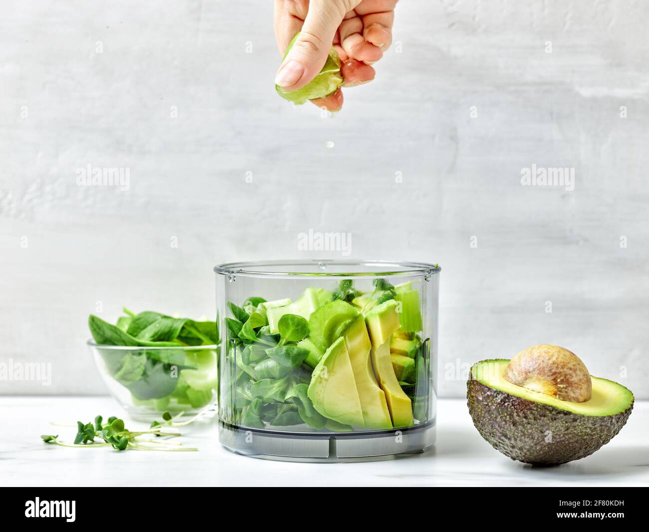 SMOOTHIE BLENDER LIME SMOOTHIE BLENDER LIME