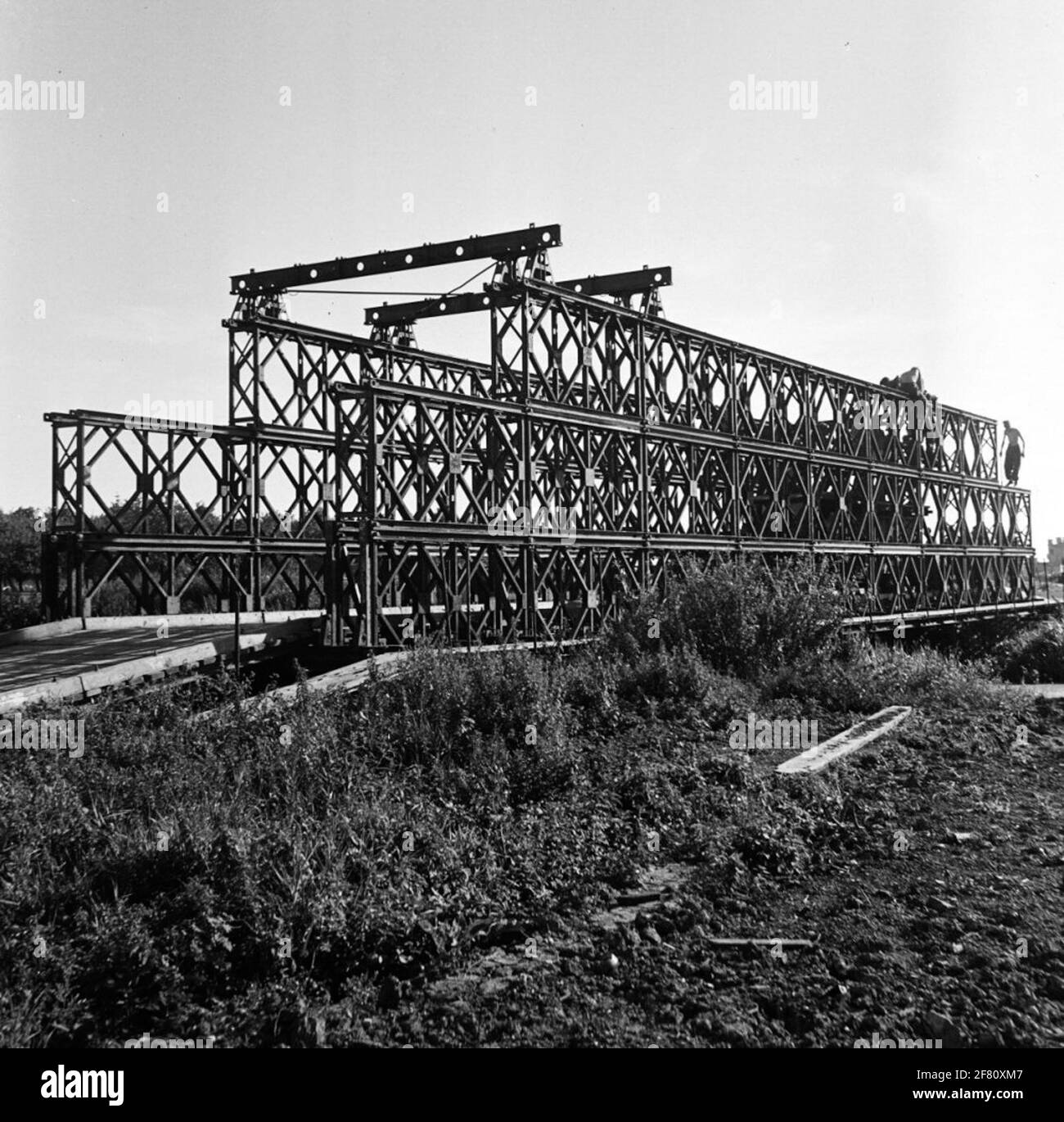 Bailey bridge construction / Pontoon bridge, framework school 1st regiment pioneers Stock Photo