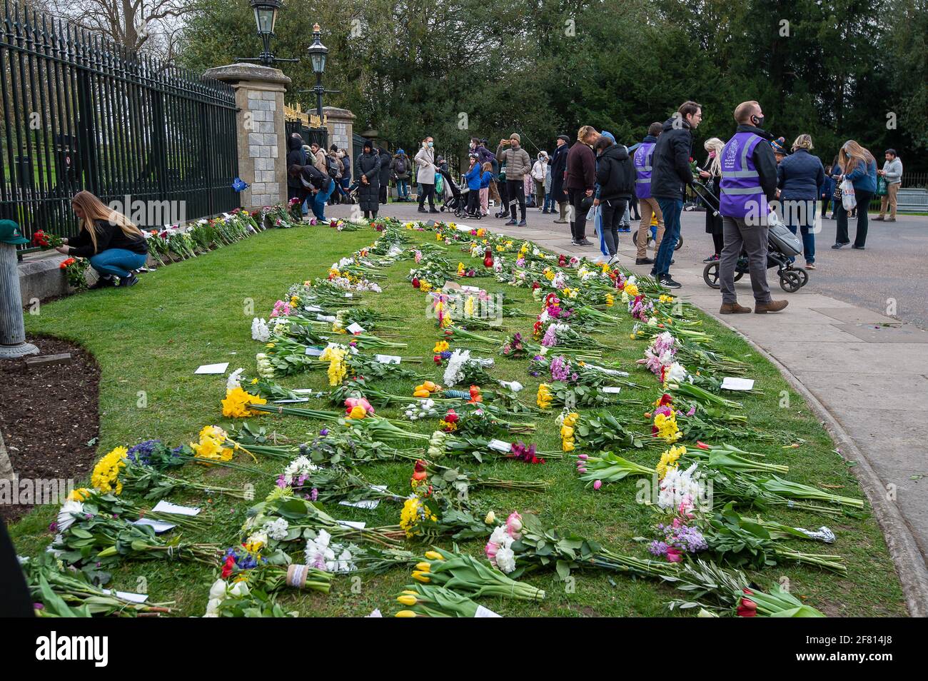 Windsor, Berkshire, UK. 10th April, 2021. Hundreds of people were in