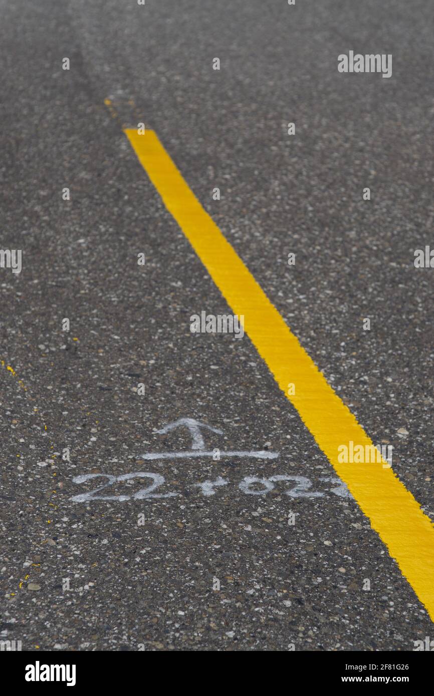 Vertical shot asphalt texture hi-res stock photography and images - Alamy