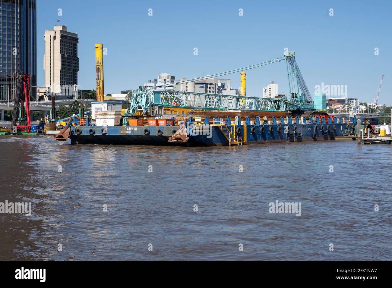 vessel-mounted crane on the Brisbane River Stock Photo