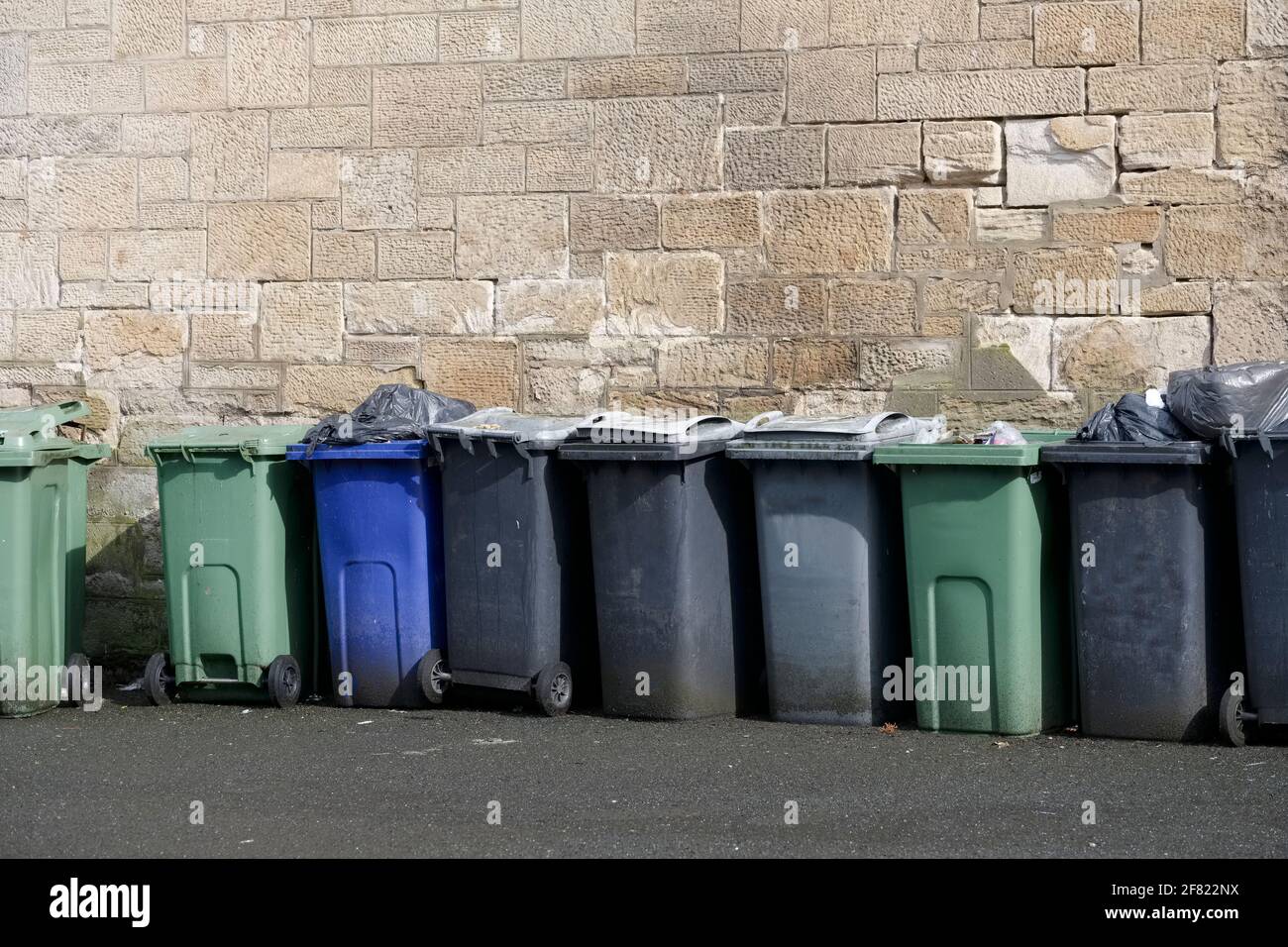 Waste bags black wheelie bin hi-res stock photography and images - Alamy