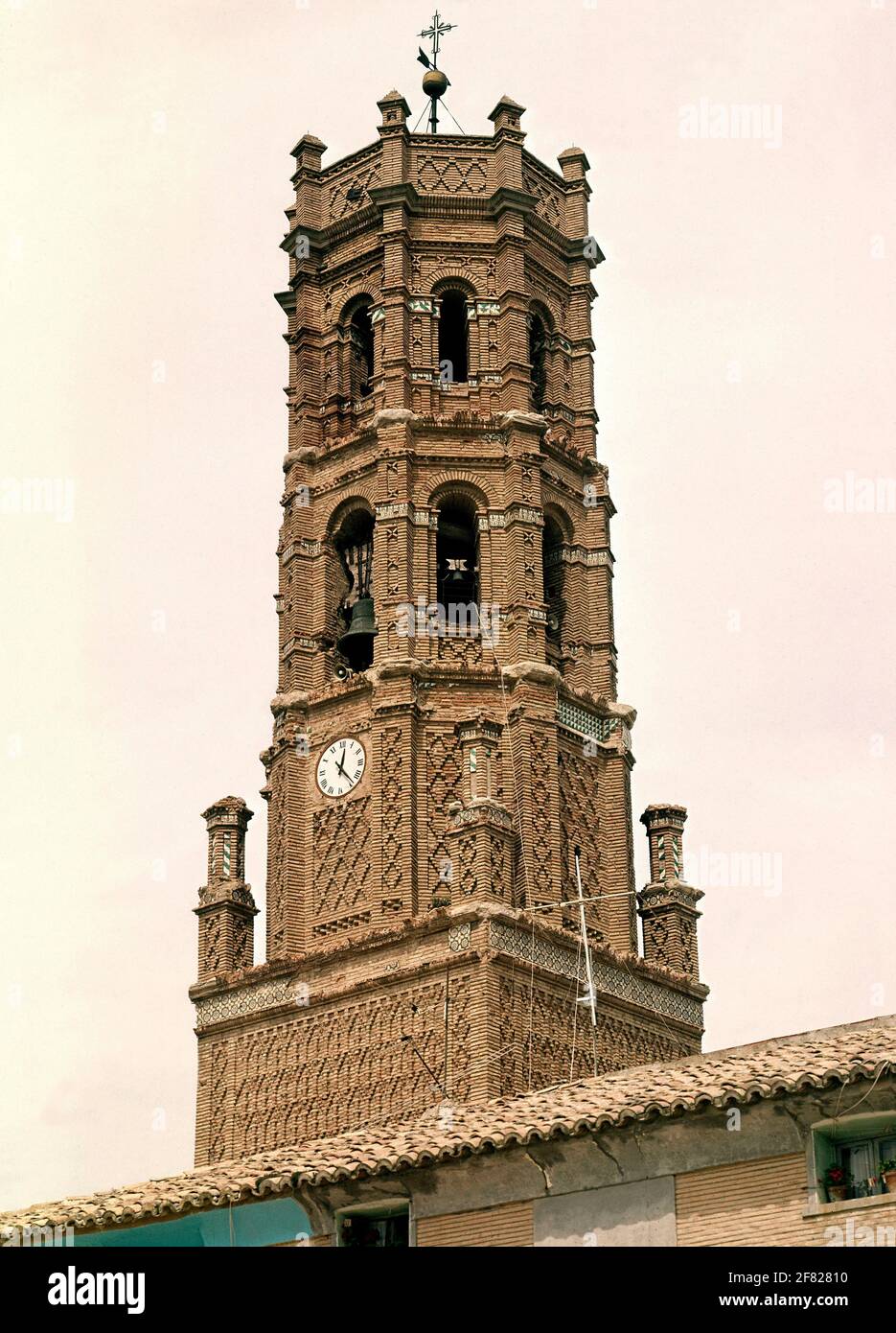 TORRE MUDEJAR DE LA IGLESIA PARROQUIAL - SIGLO XVI. Location: IGLESIA DE LA ASUNCION. VILLAMAYOR DE GALLEGO. Zaragoza. Stock Photo