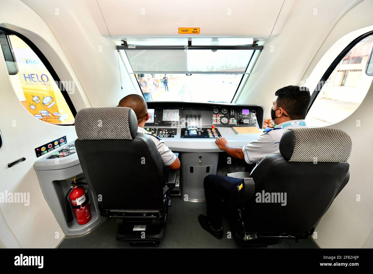 Kota Bharu, Malaysia's northern Kelantan state. 11th Apr, 2021. Drivers ...