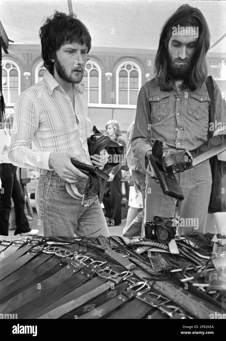 Stealers wheel hires stock photography and images Alamy