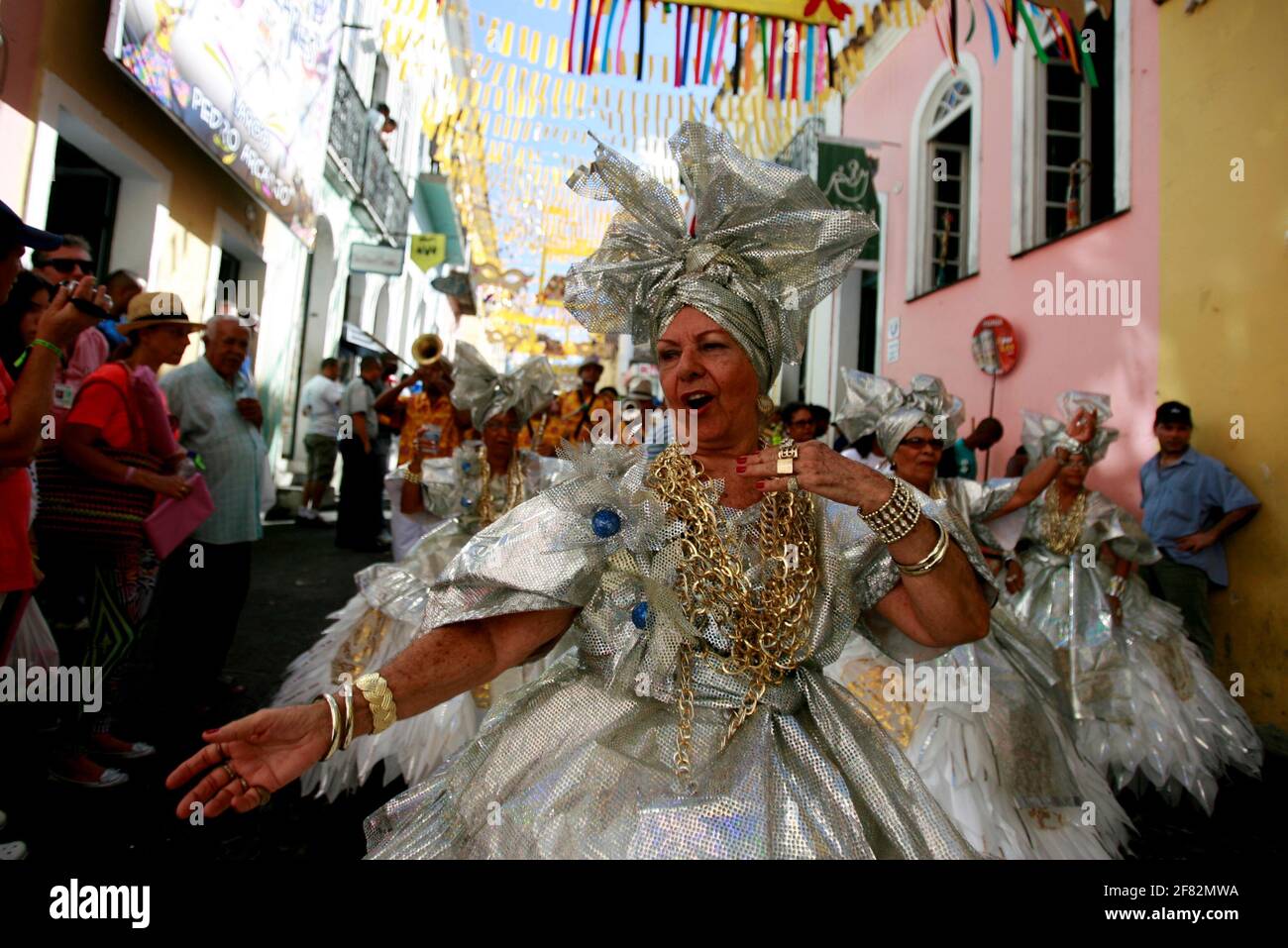 salvador, bahia / brazil - february 11, 2015: Members of the Enchendo and Derramando block are seen in Pelourinho during the carnival celebrations in Stock Photo