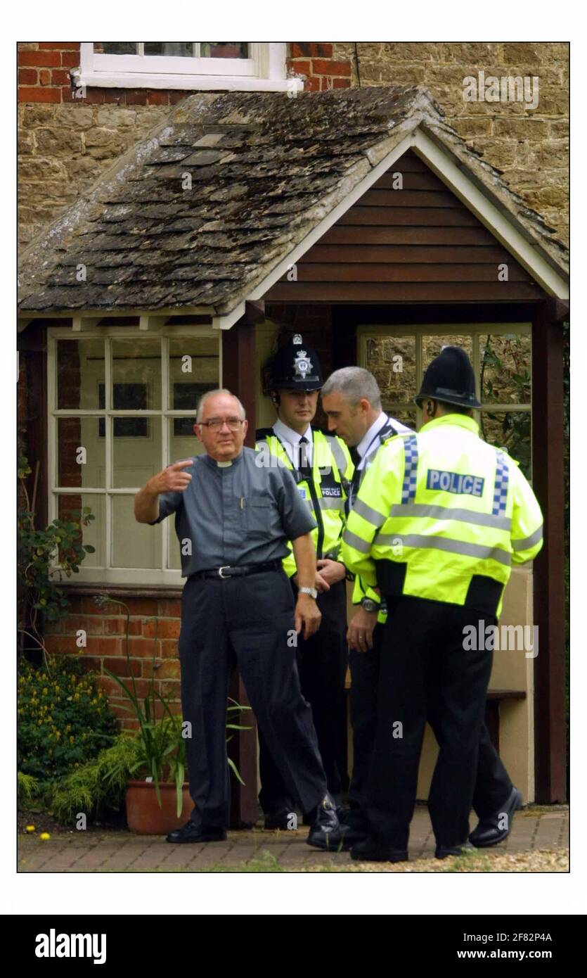 David Colby a local vicar leaving thehome of Dr. David Kelly in Sothmoor, Oxfordshire.pic David Sandison 17/7/2003 Stock Photo