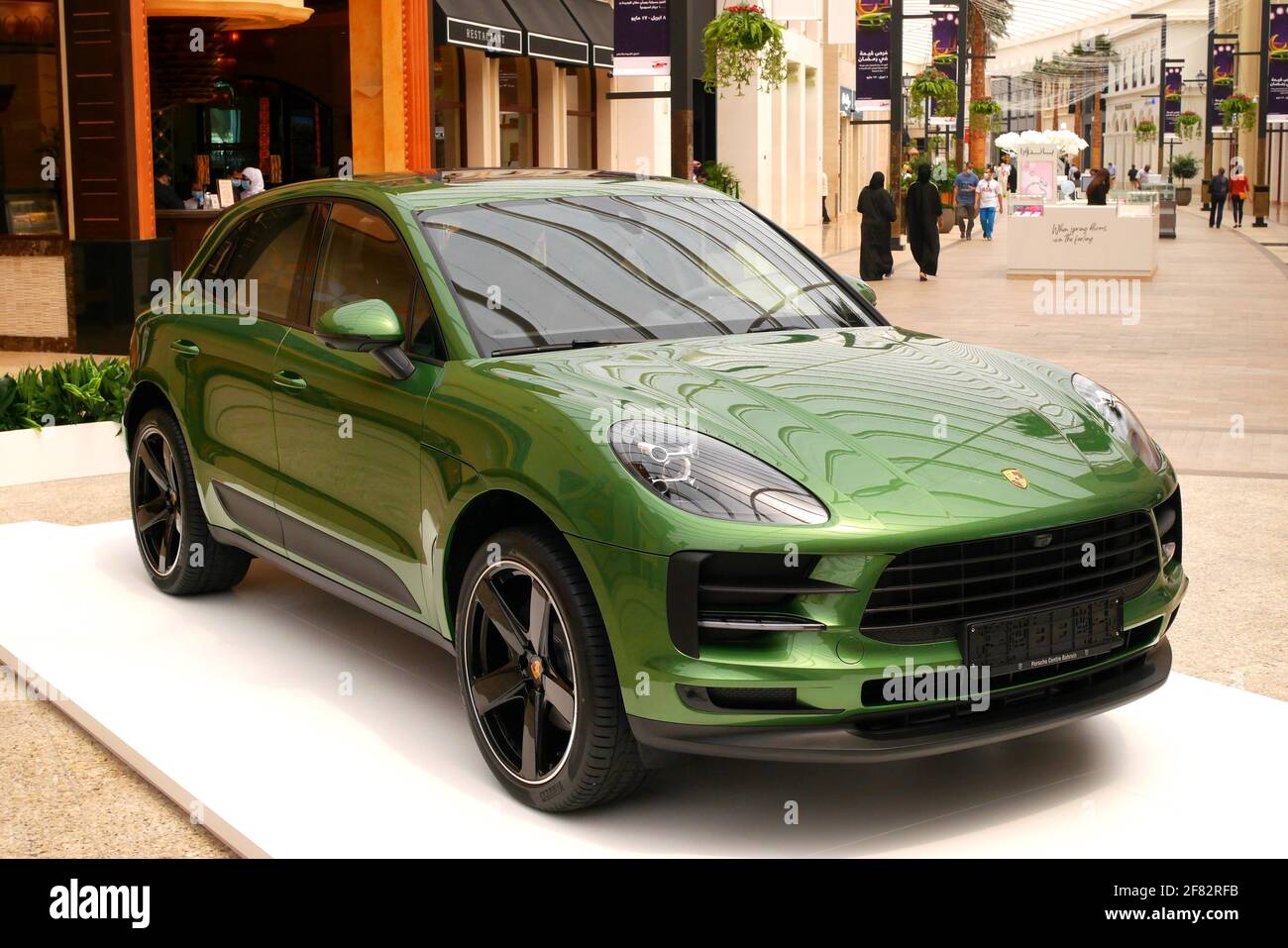 Porsche middle east hi-res stock photography and images - Alamy