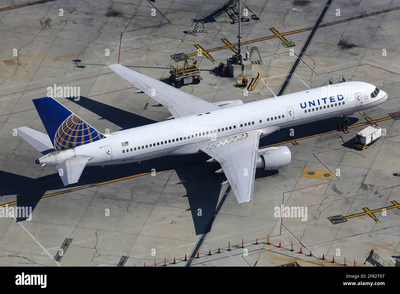 Los Angeles, USA – 20. February 2016: United Airlines Boeing 757-200 at Los Angeles airport (LAX) in the United States. Stock Photo