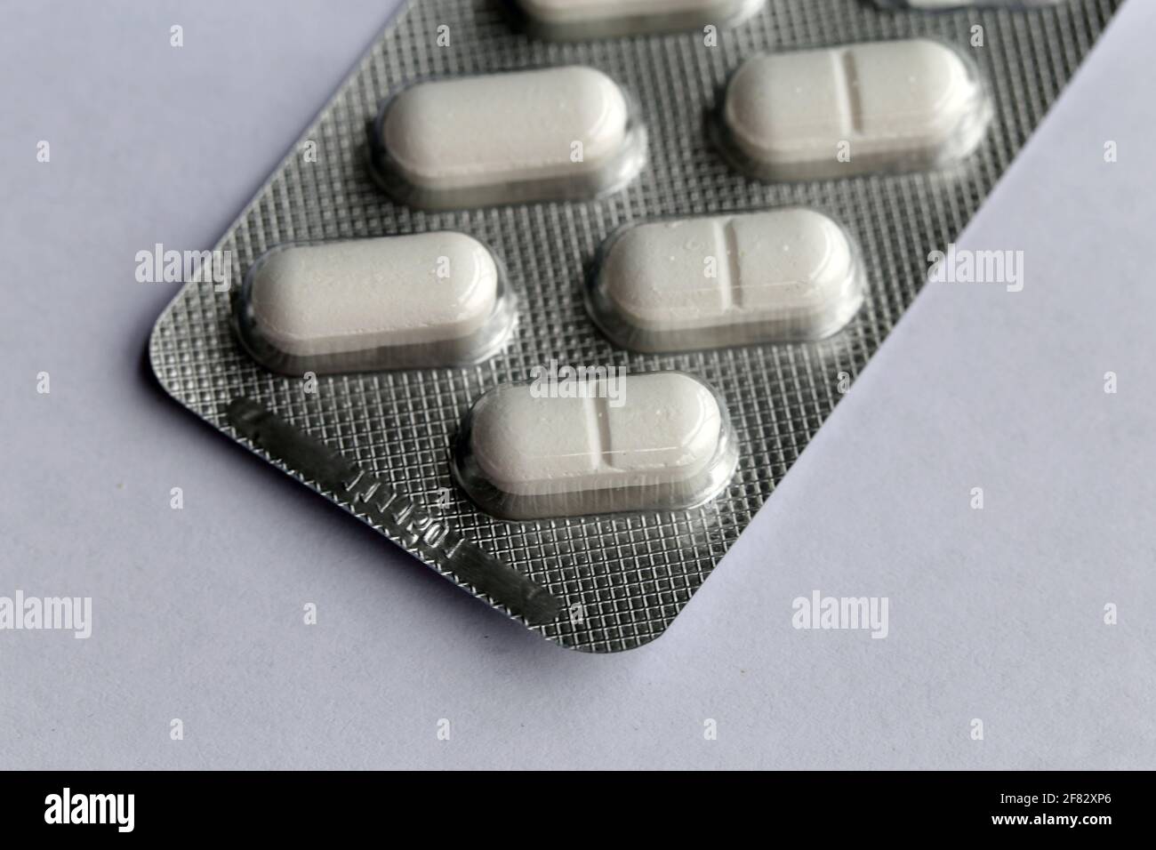 Ibuprofen (Ibumax 400mg) tablets, this is a non steroidal anti-inflammatory drug (NSAID) that relieves pain and treat inflammation. Stock Photo